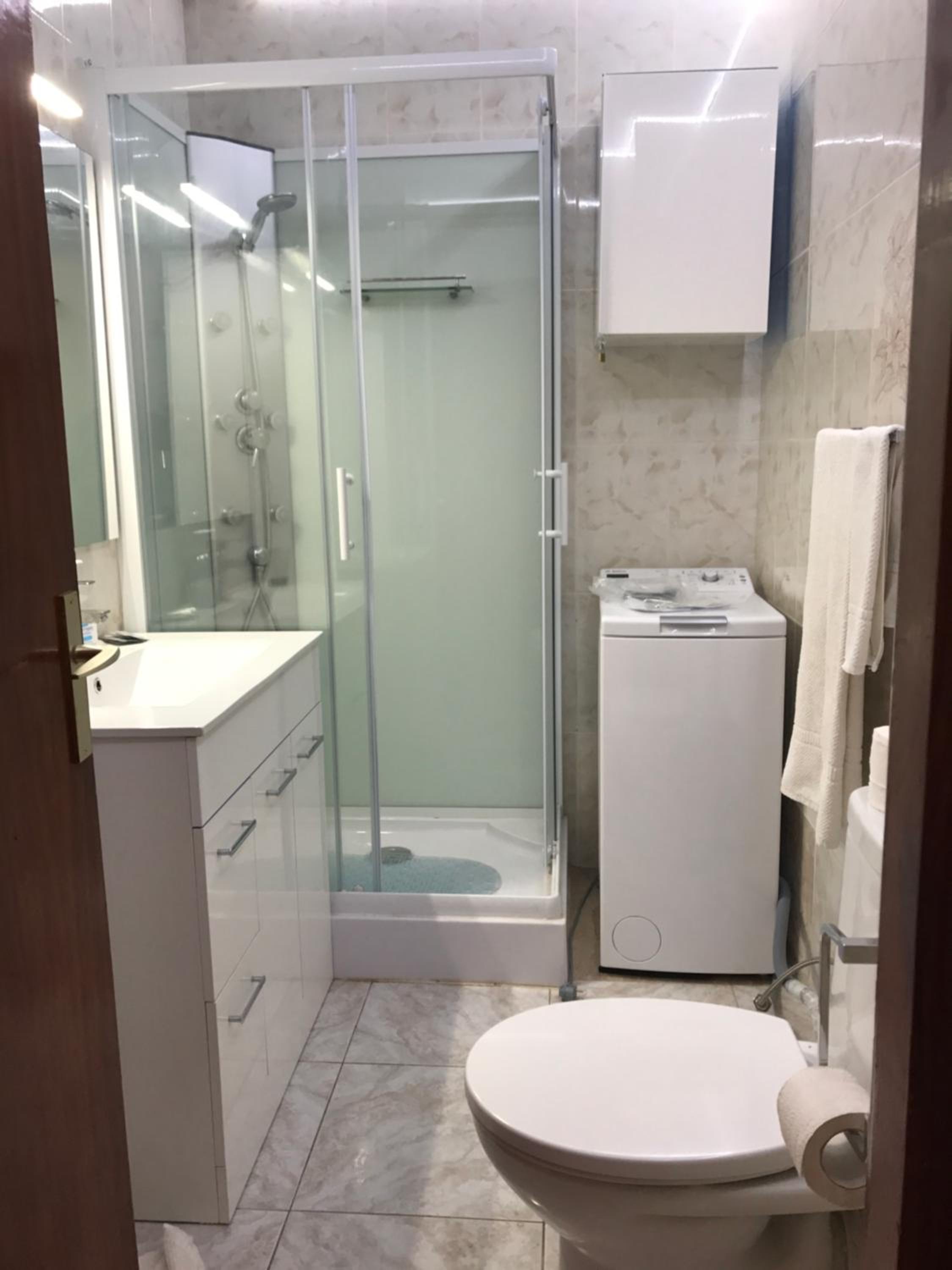 One-Bedroom Apartment - Photo 14