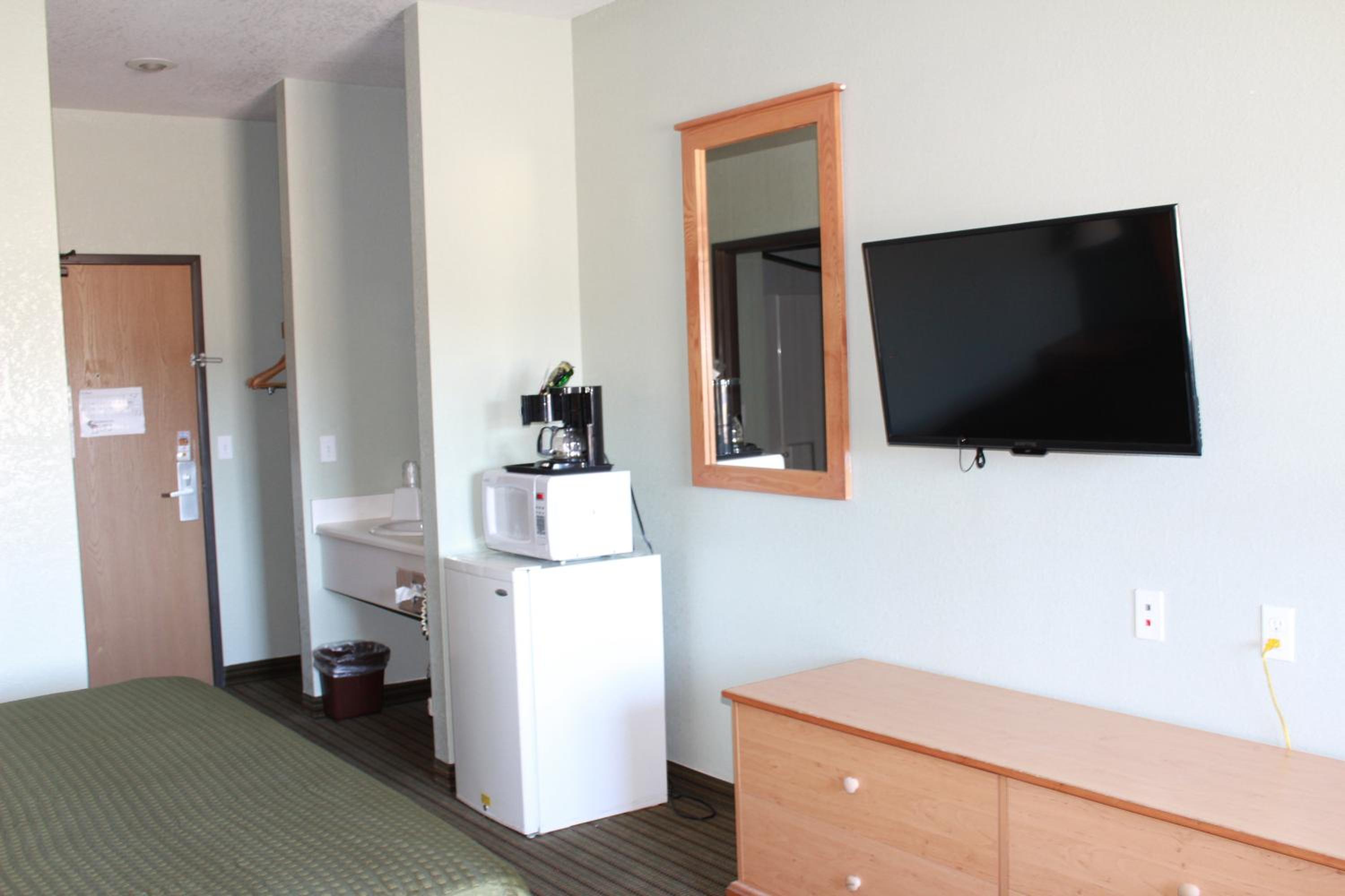 King Room - Non-Smoking photo 2