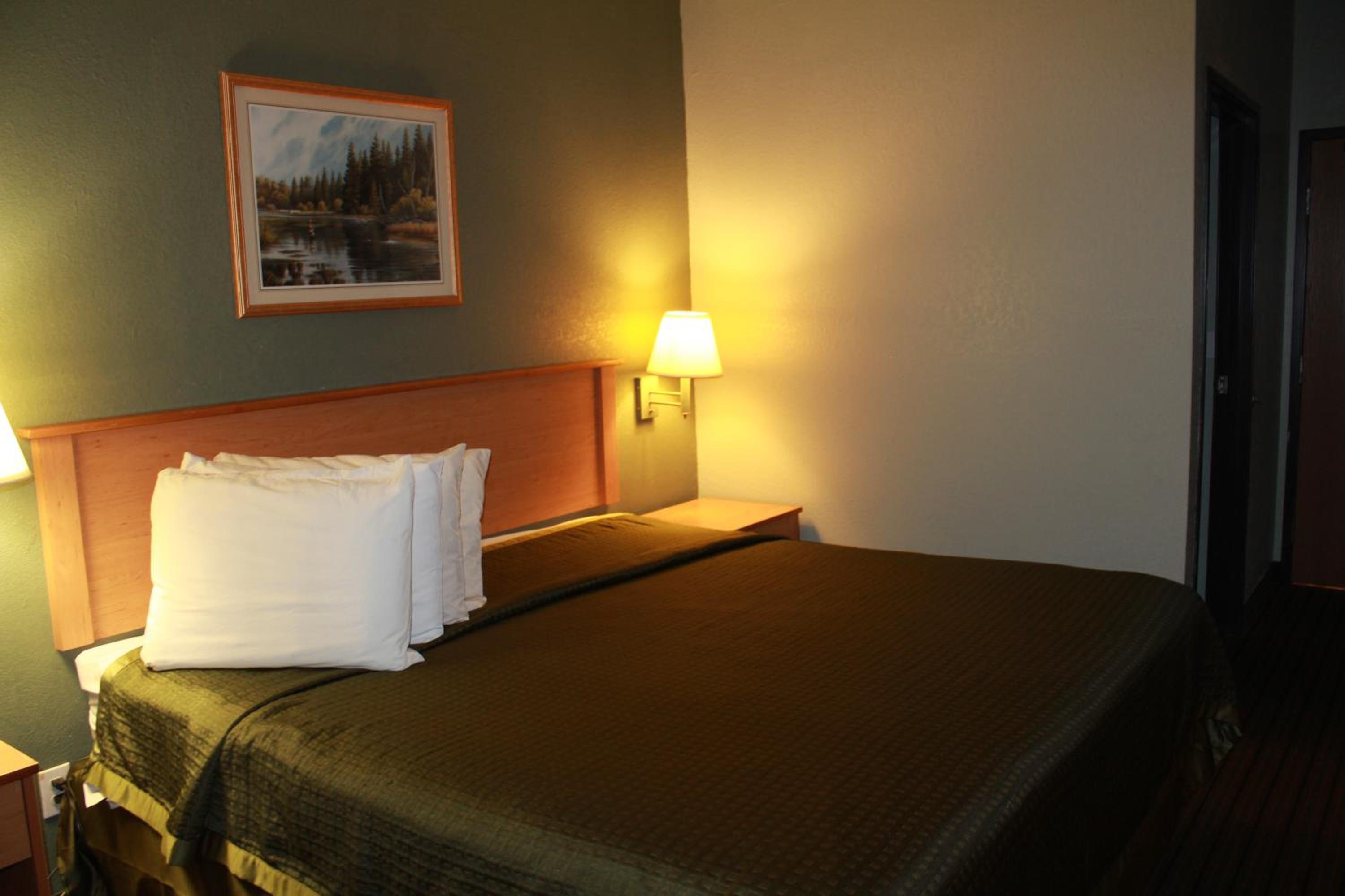 King Room - Non-Smoking photo 1