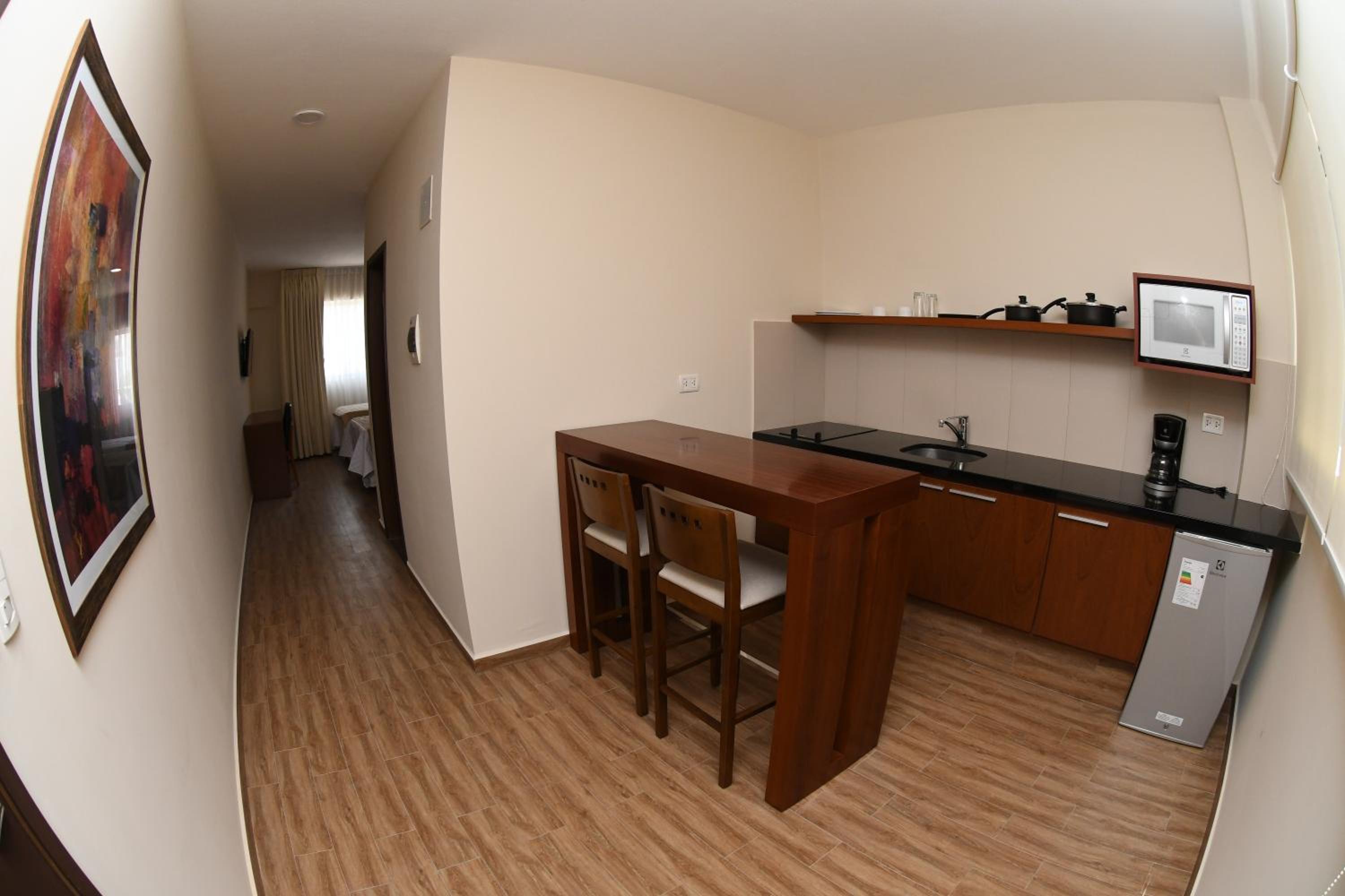 One-Bedroom Apartment photo 2