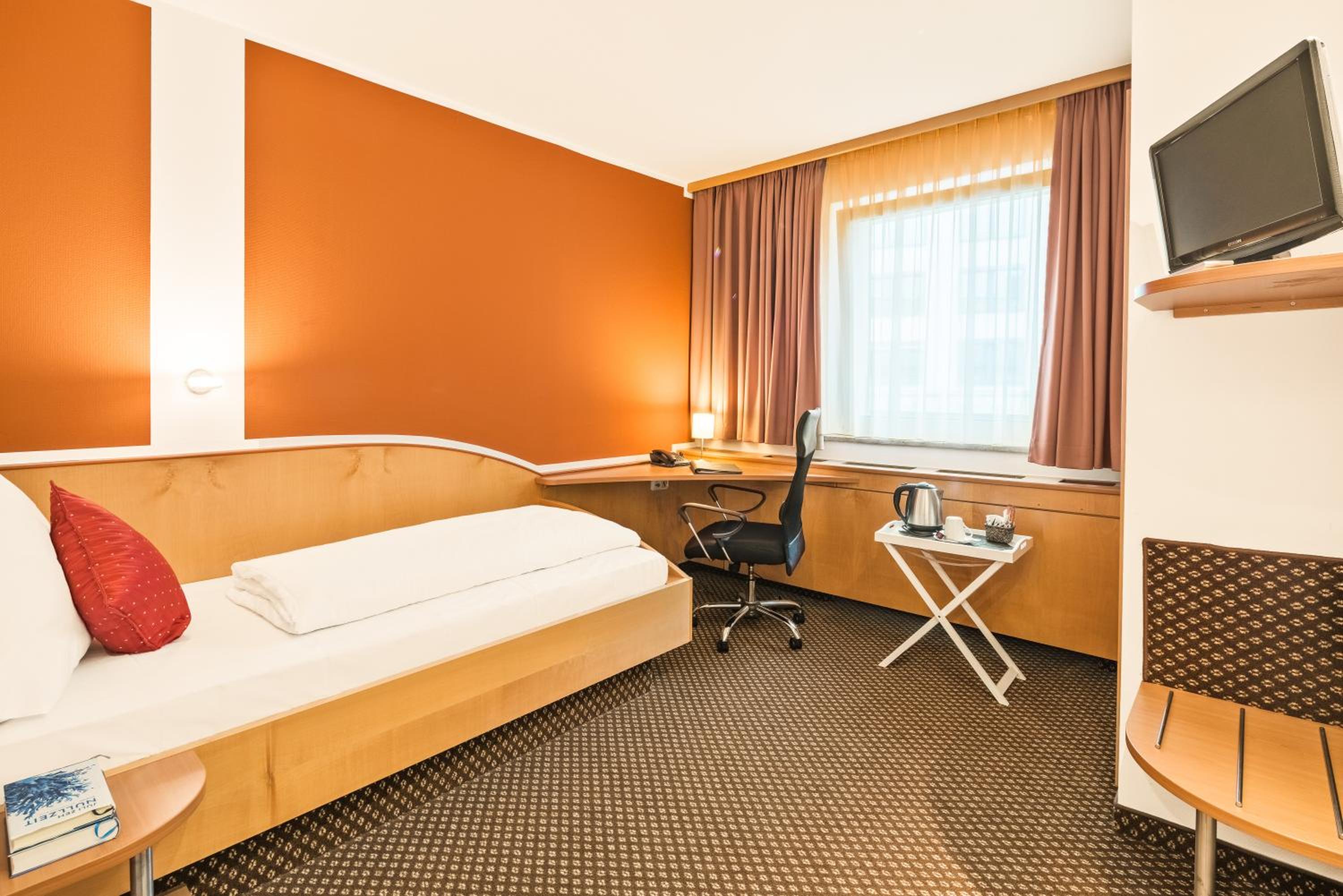 Single Room photo 3