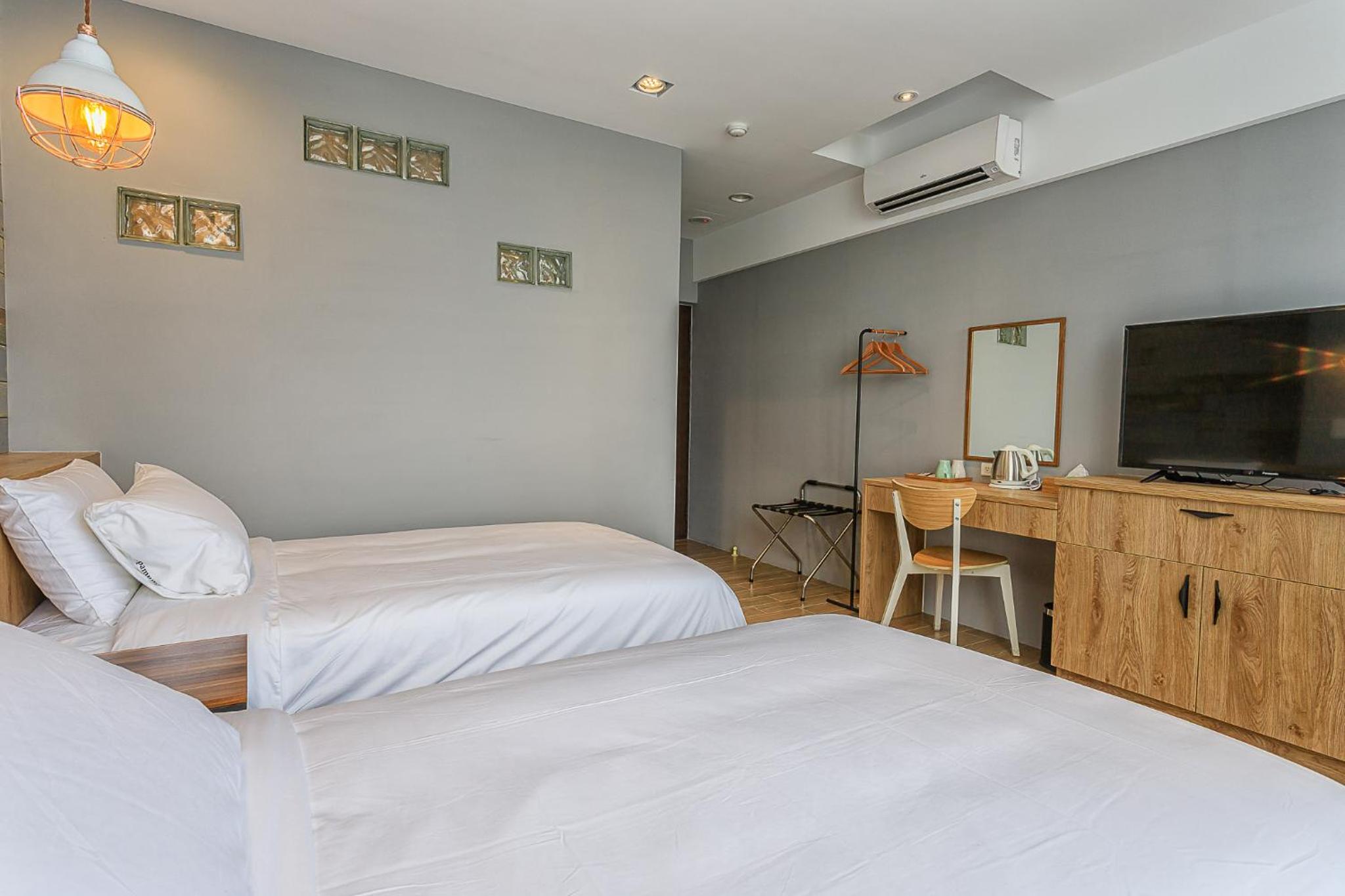 Standard Twin Room photo 3