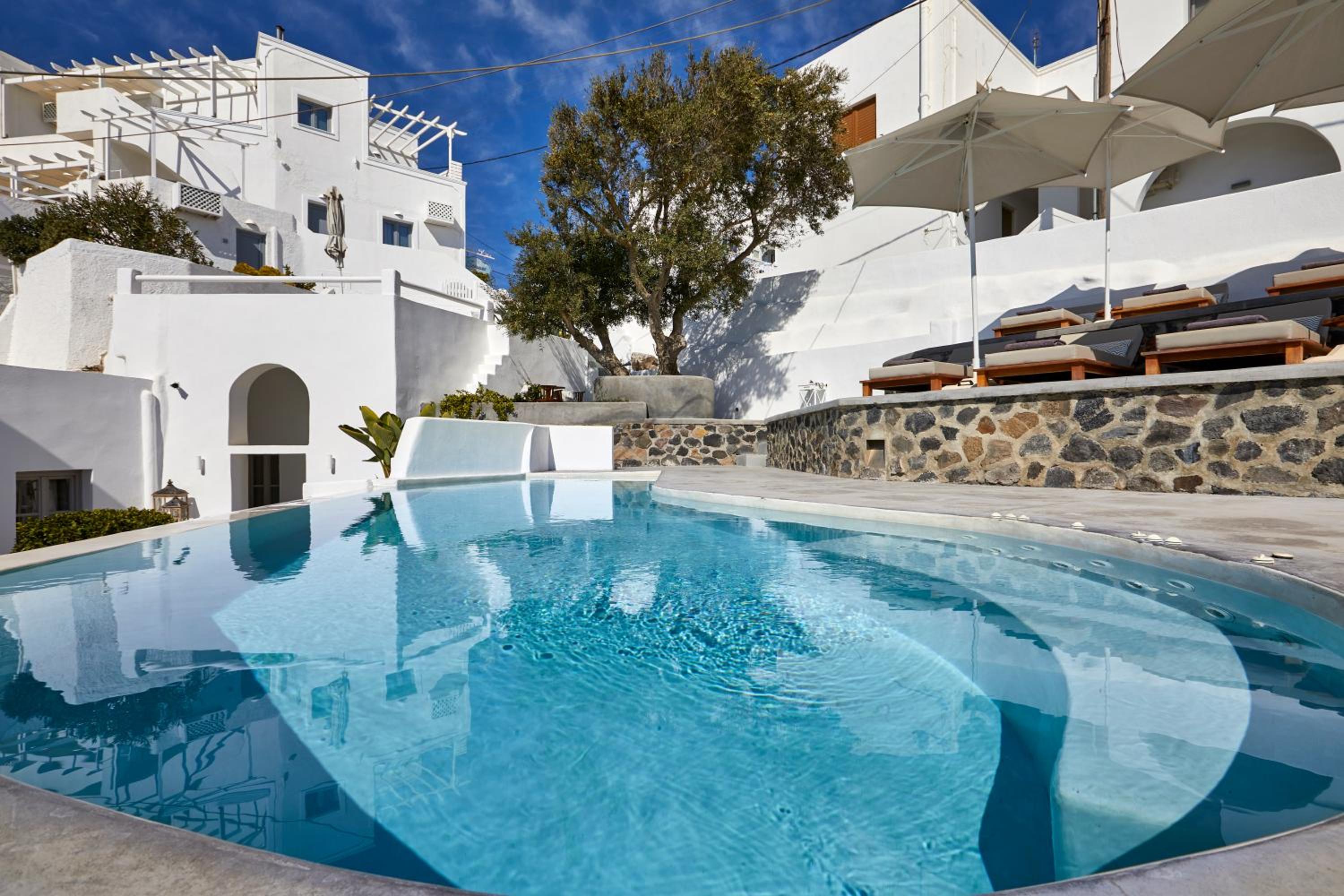 Petit Double Room With Caldera View photo 2