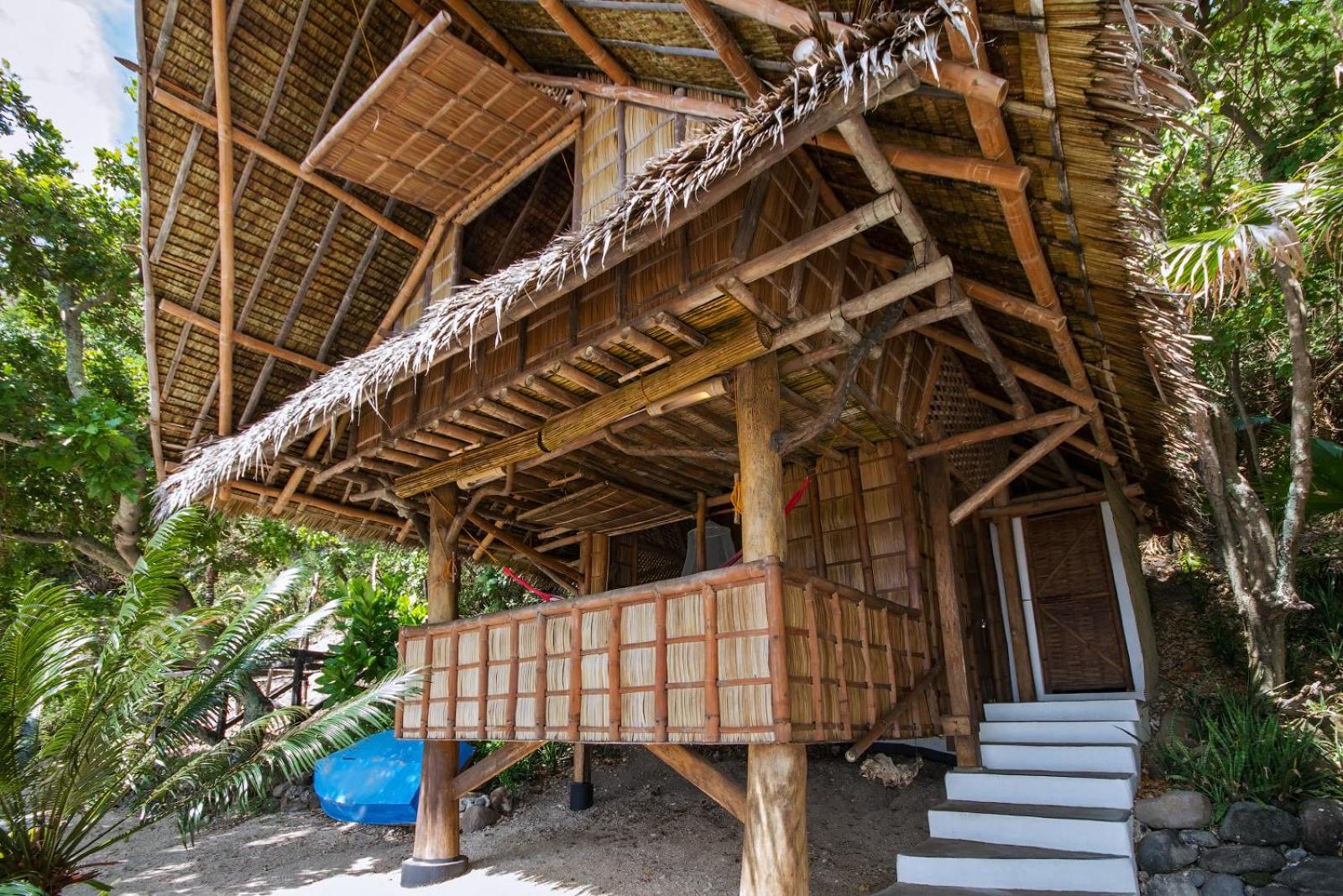 Bungalow - Beach Front - Photo 2