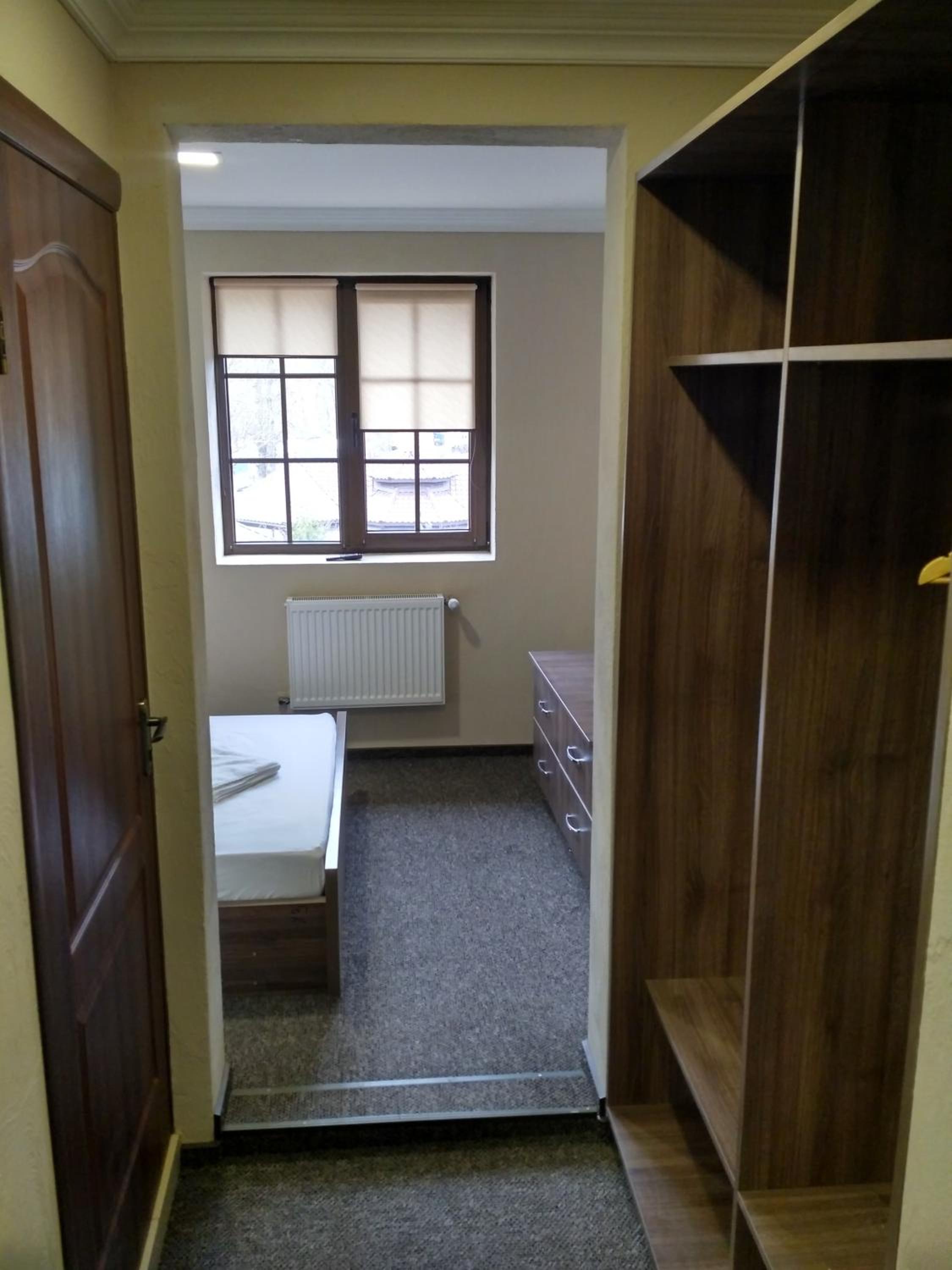 Budget Double Room photo 3