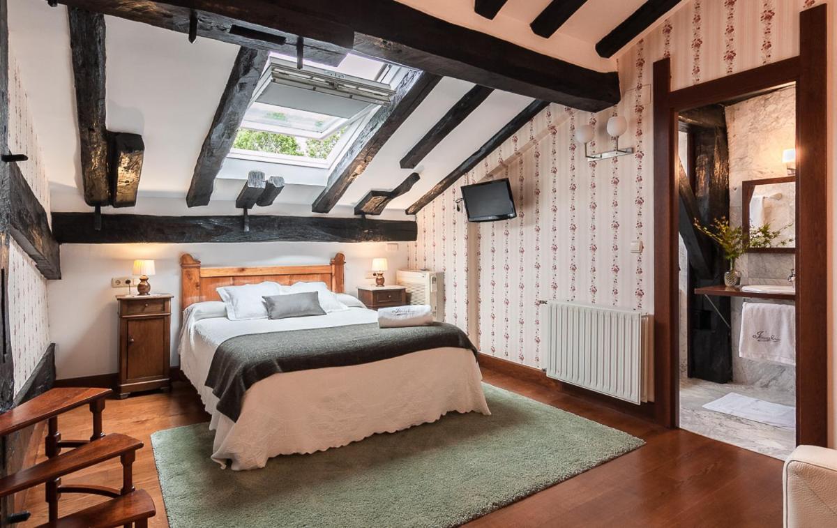 Standard Double Room photo 2
