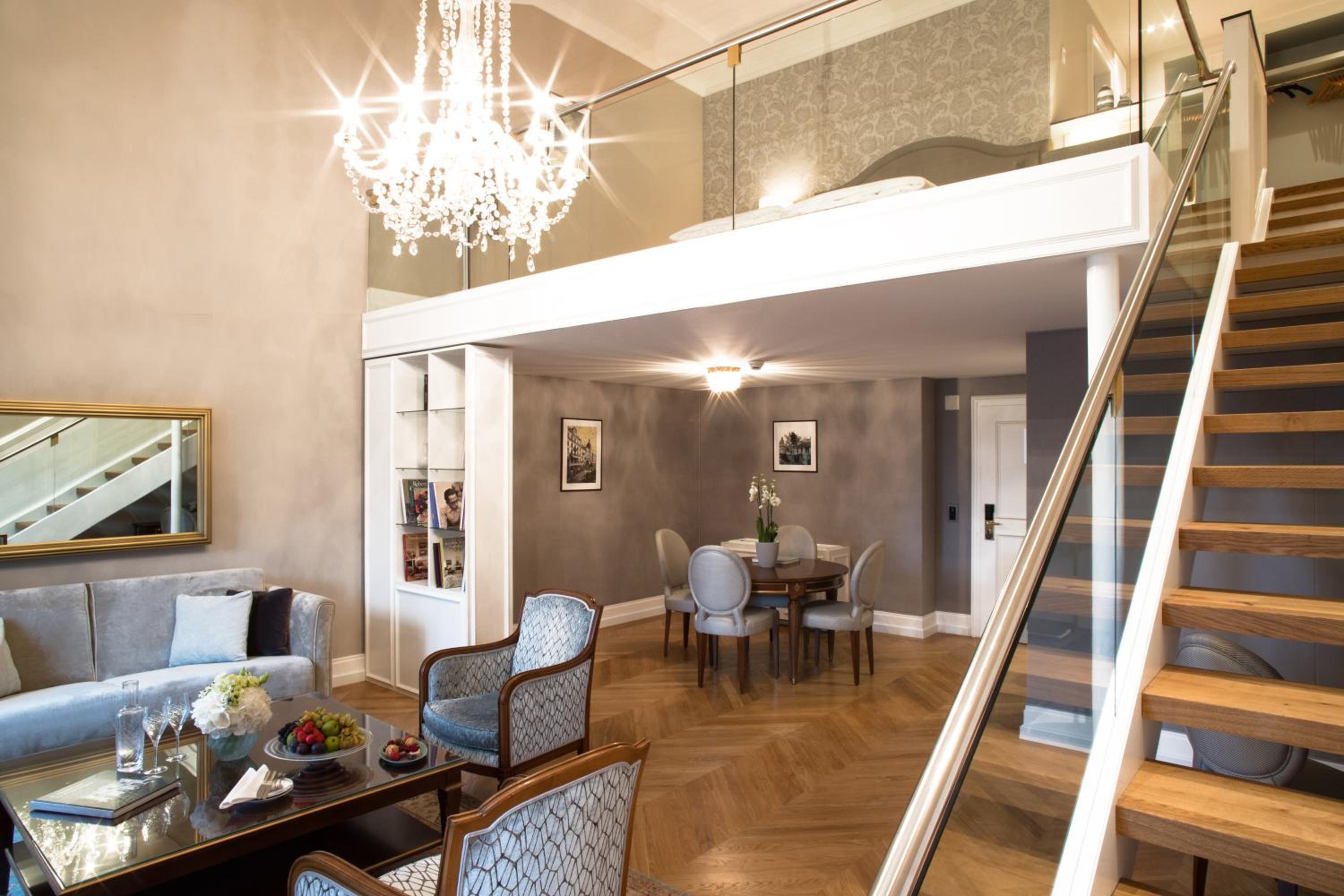 Deluxe Duplex Suite - Photo 3