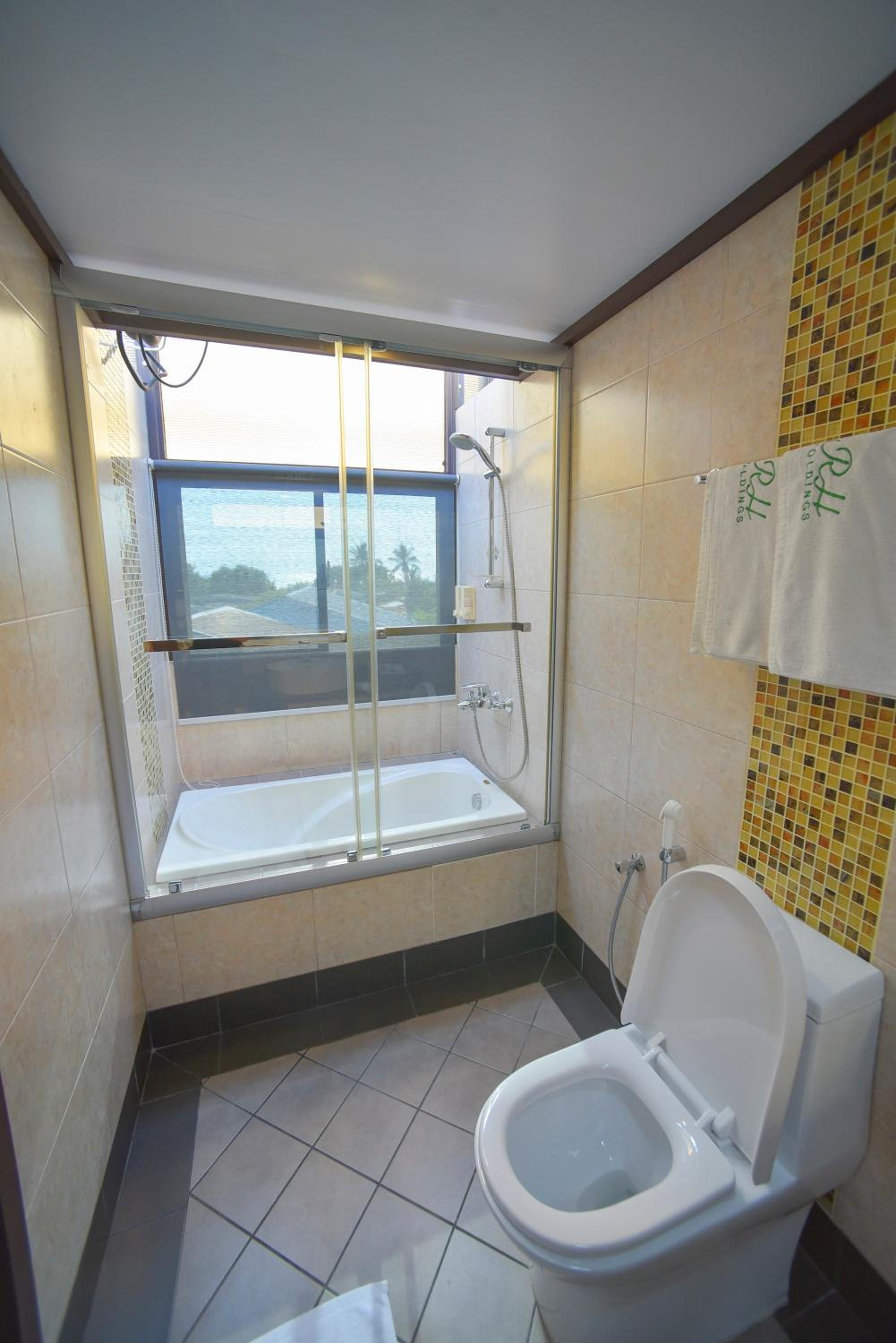 Superior Twin Room with Balcony photo 3
