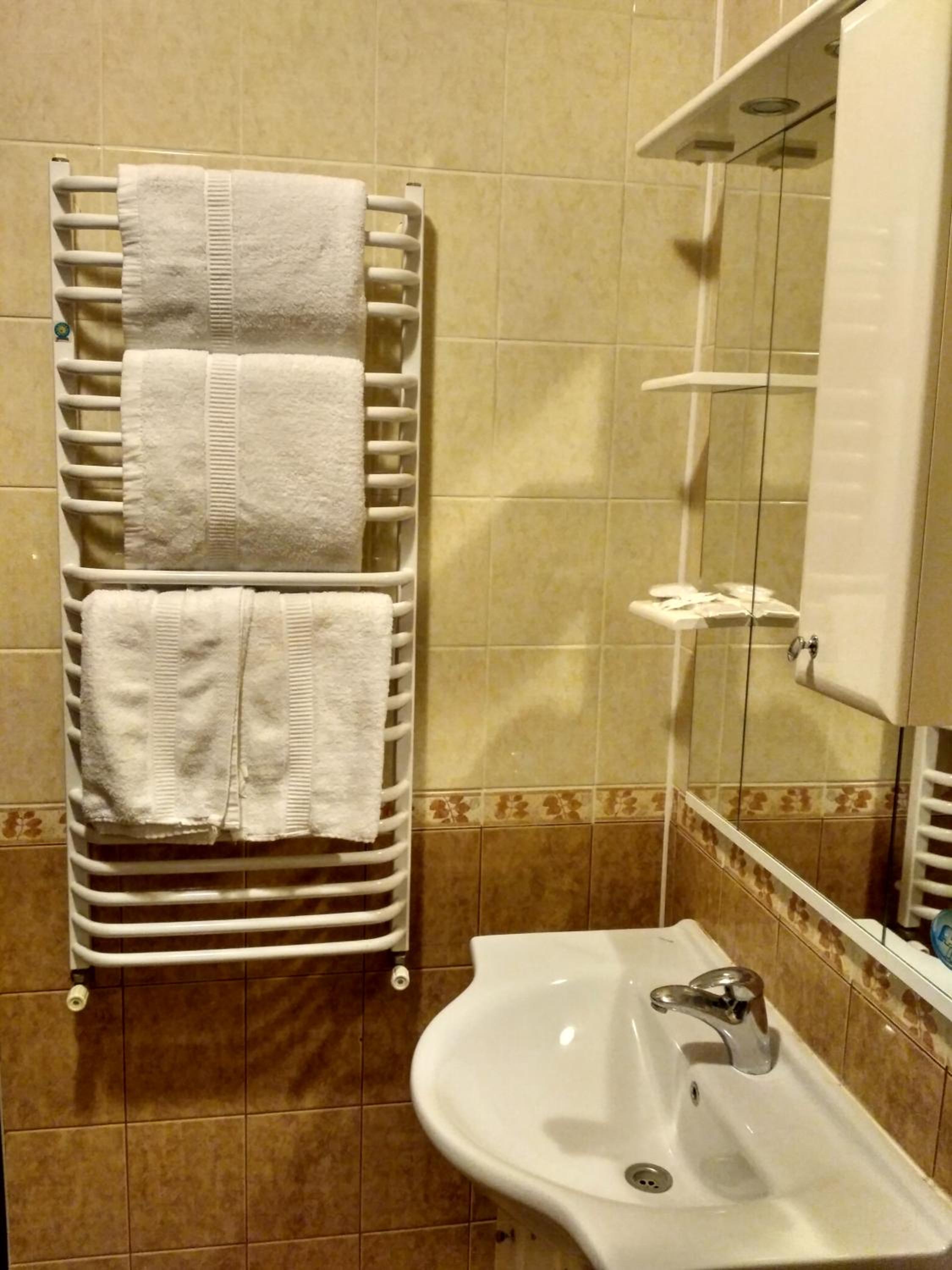 Large Double Room Without Window