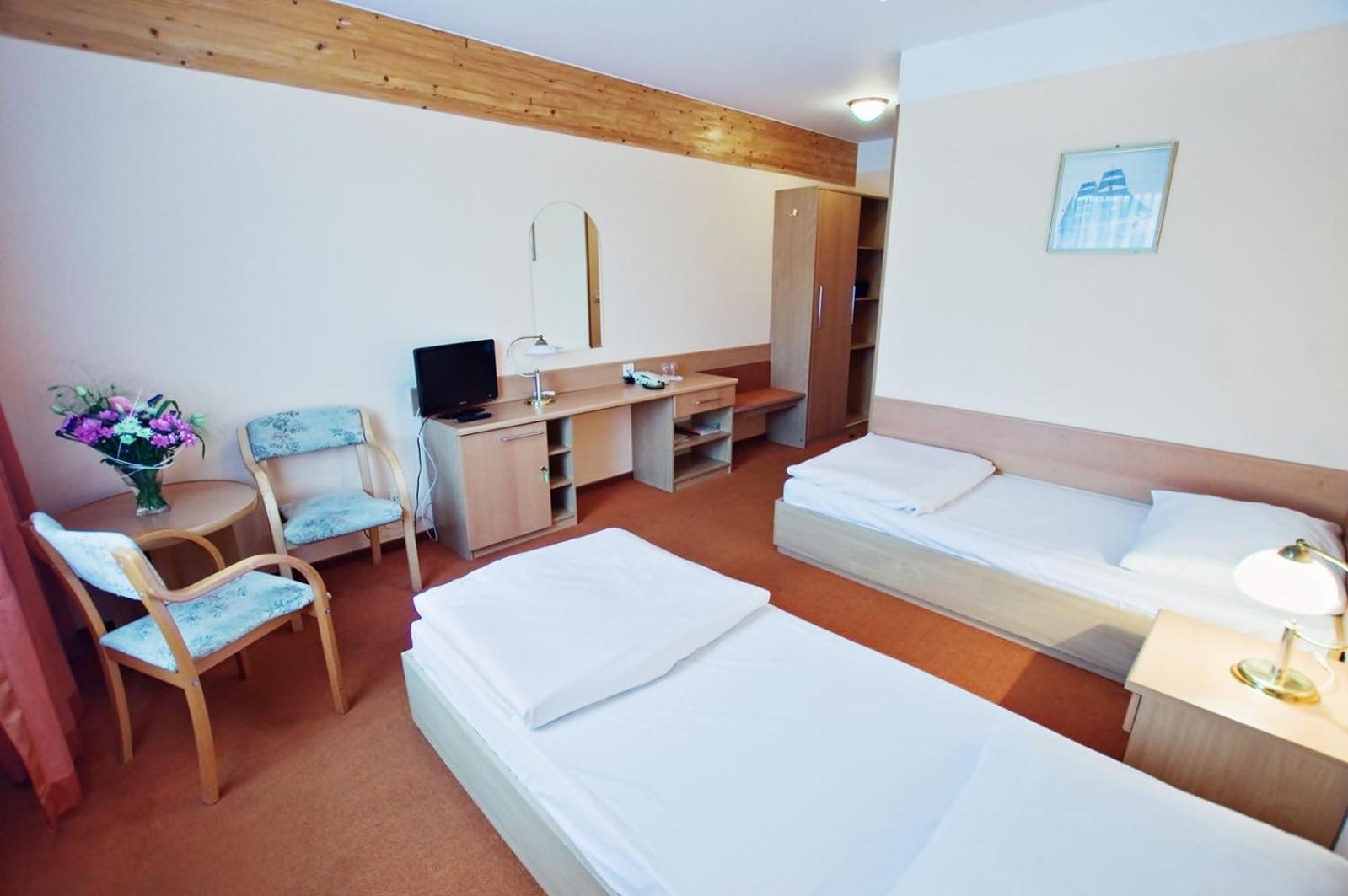 Double or Twin Room - Photo 3