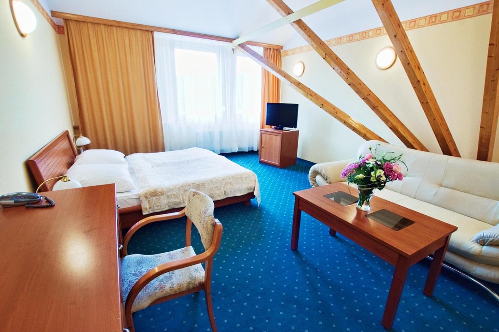Double or Twin Room - Photo 1
