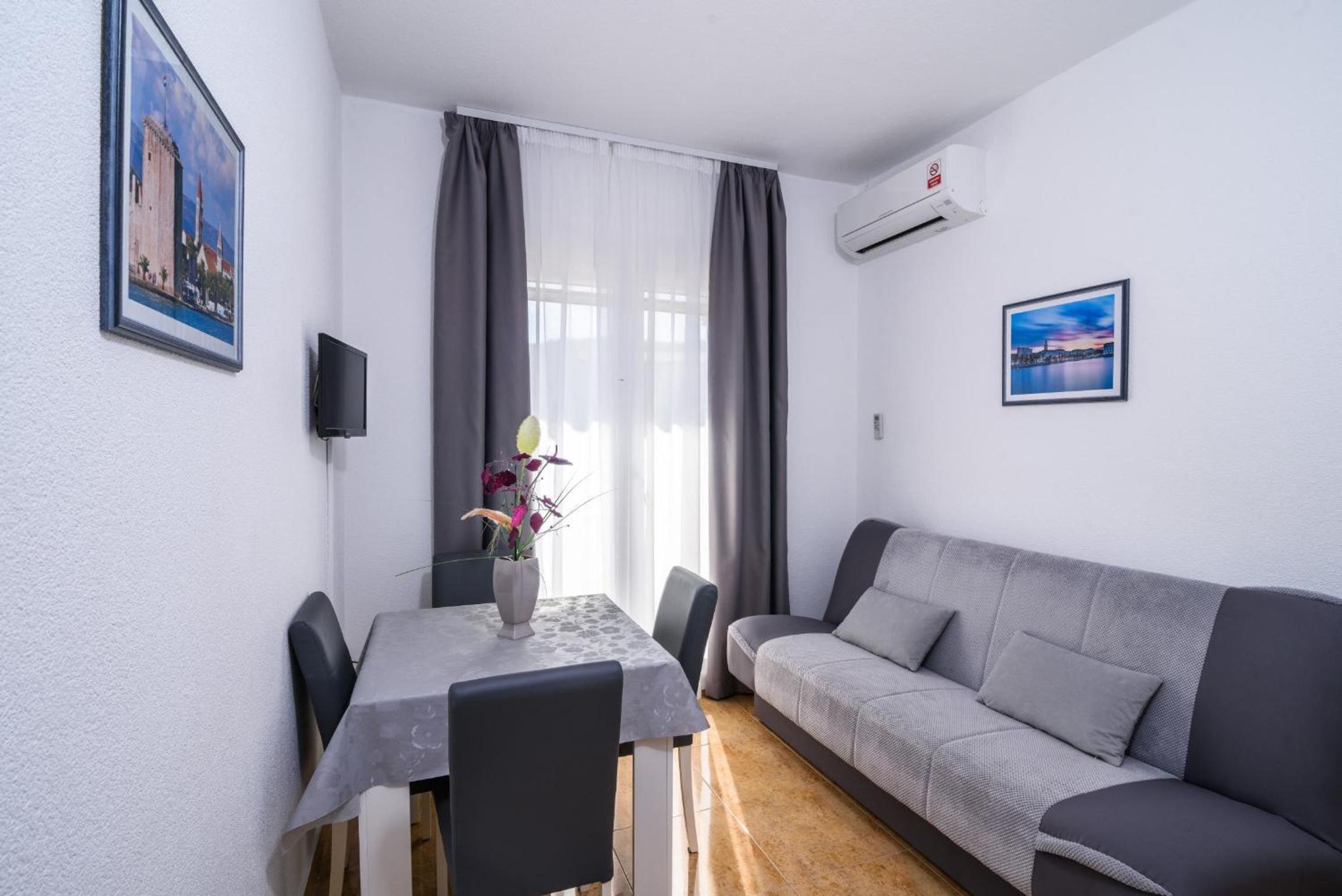 One-Bedroom Apartment with Balcony