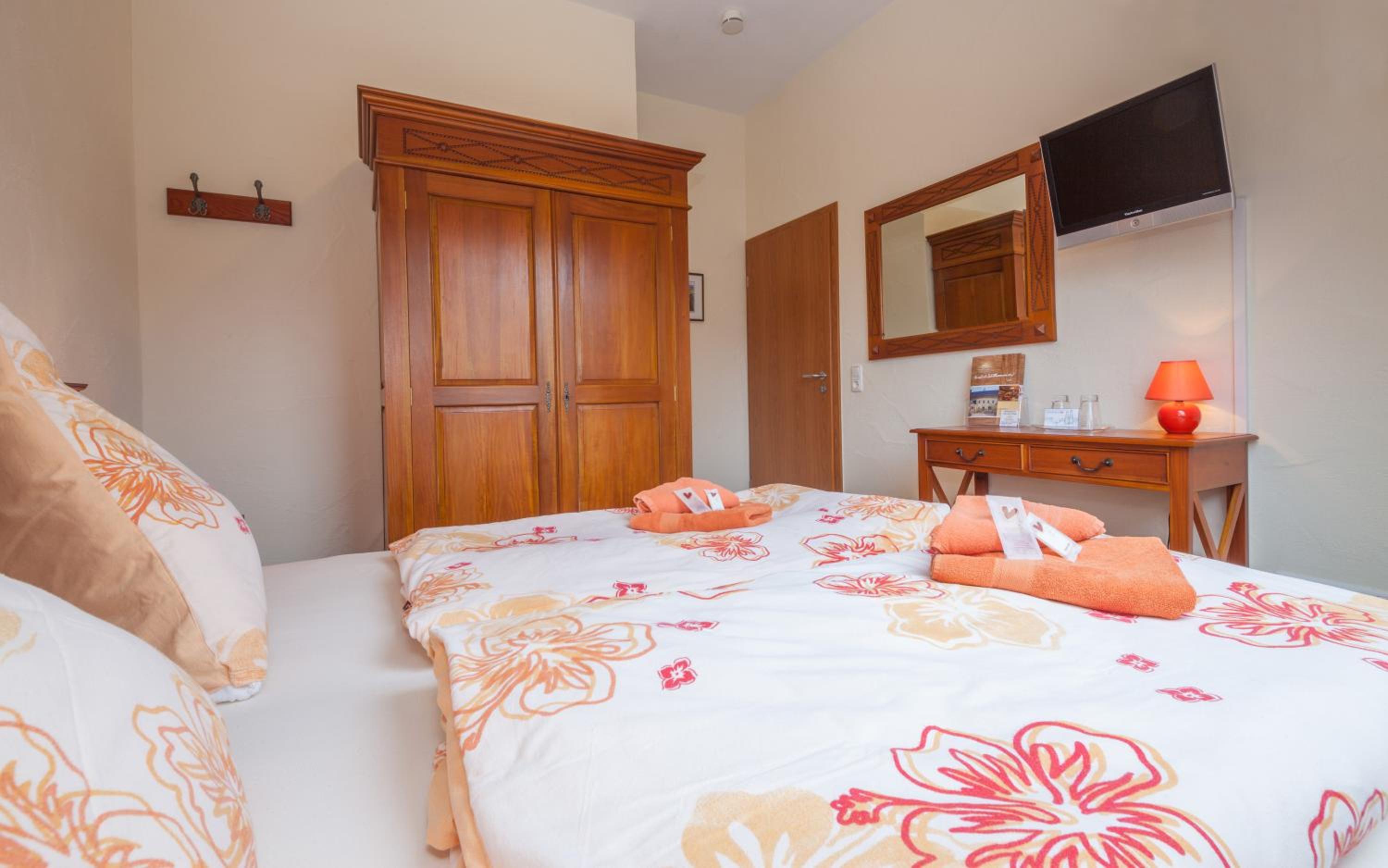 Small Double Room photo 2