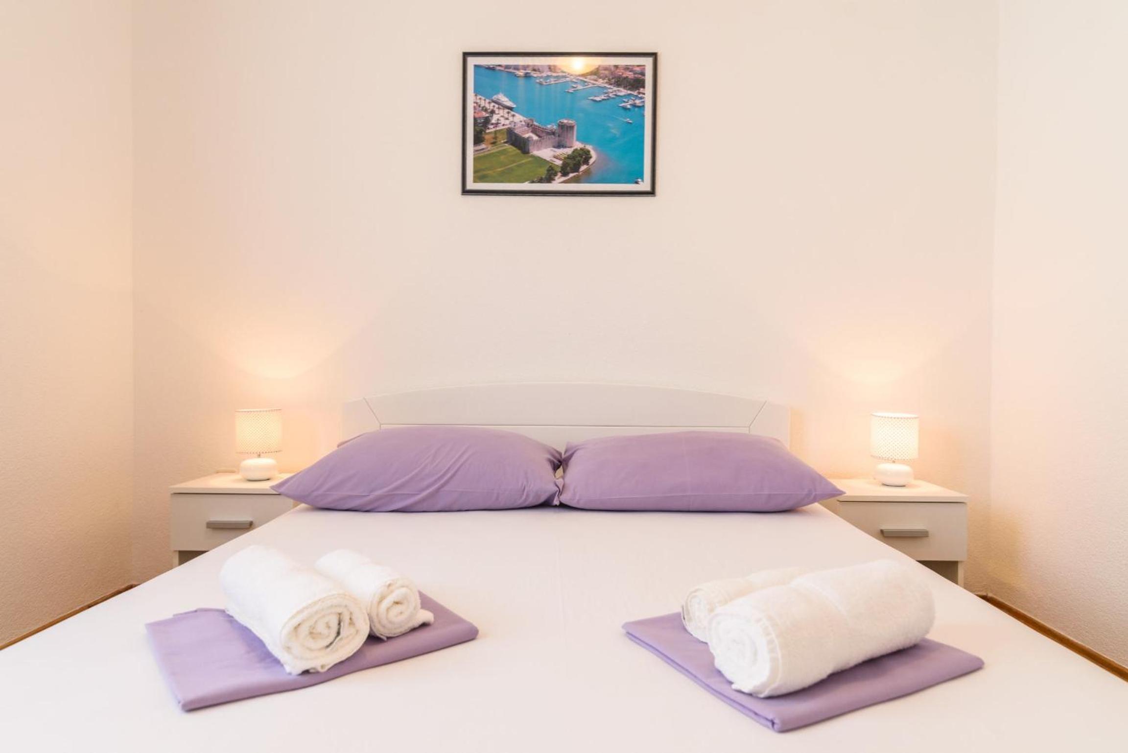 One-Bedroom Apartment with Sofa Bed and Balcony
