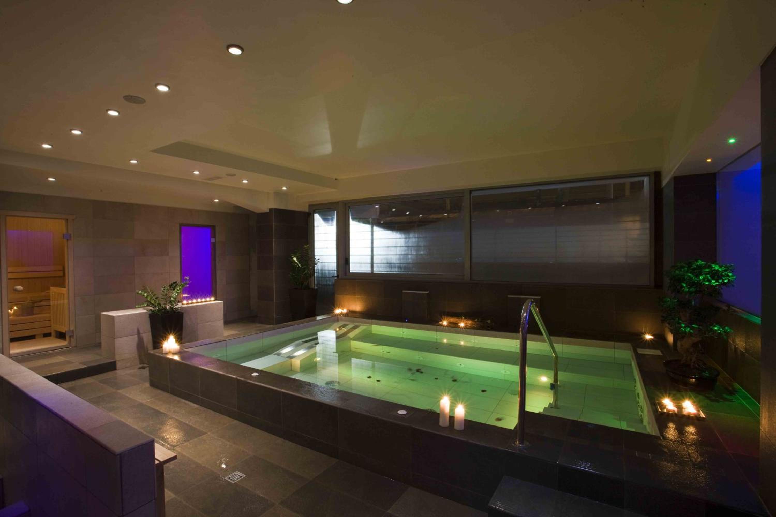 Superior Double or Twin Room with Spa Access - Photo 12