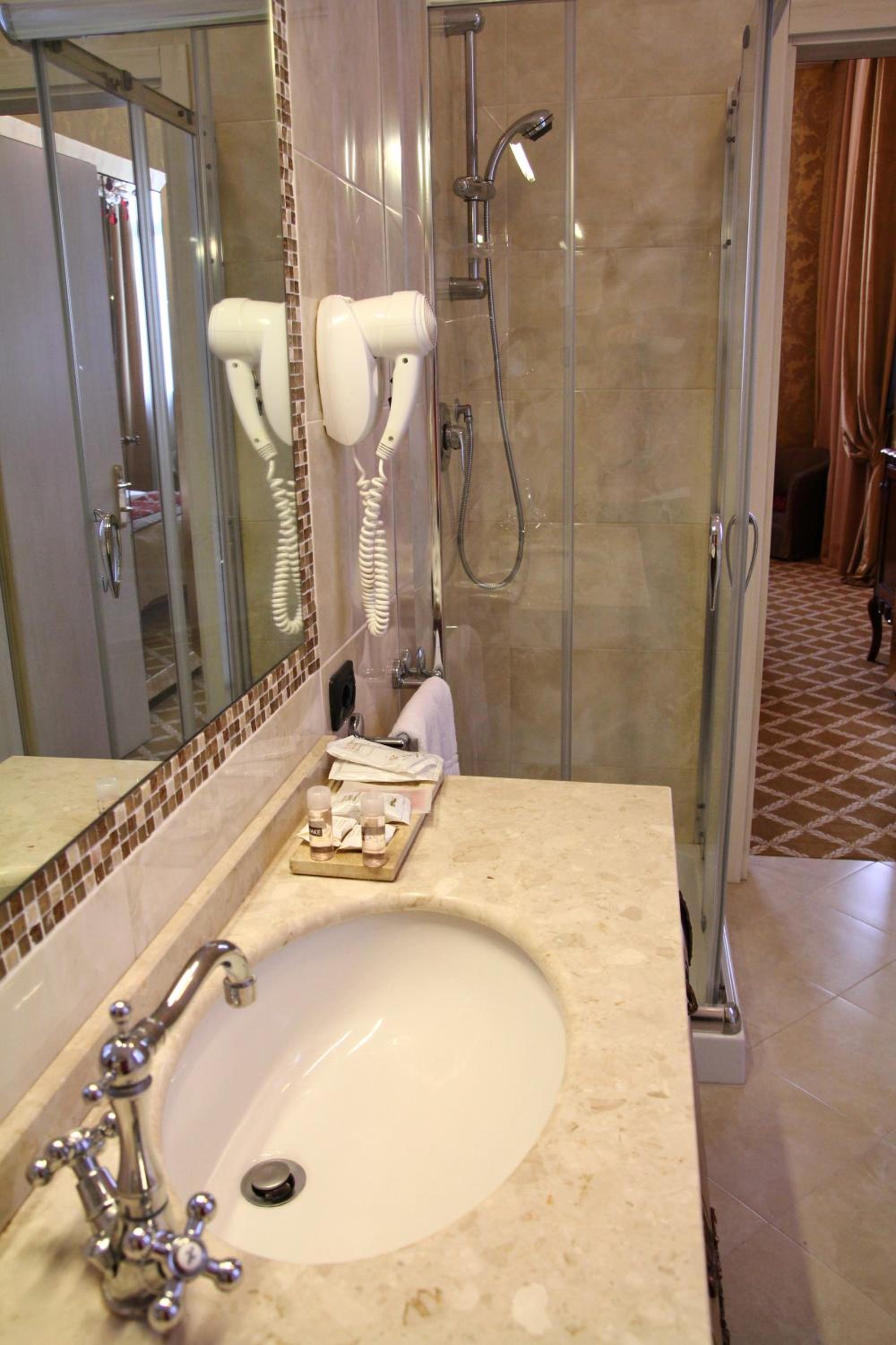 Superior Double or Twin Room photo 2
