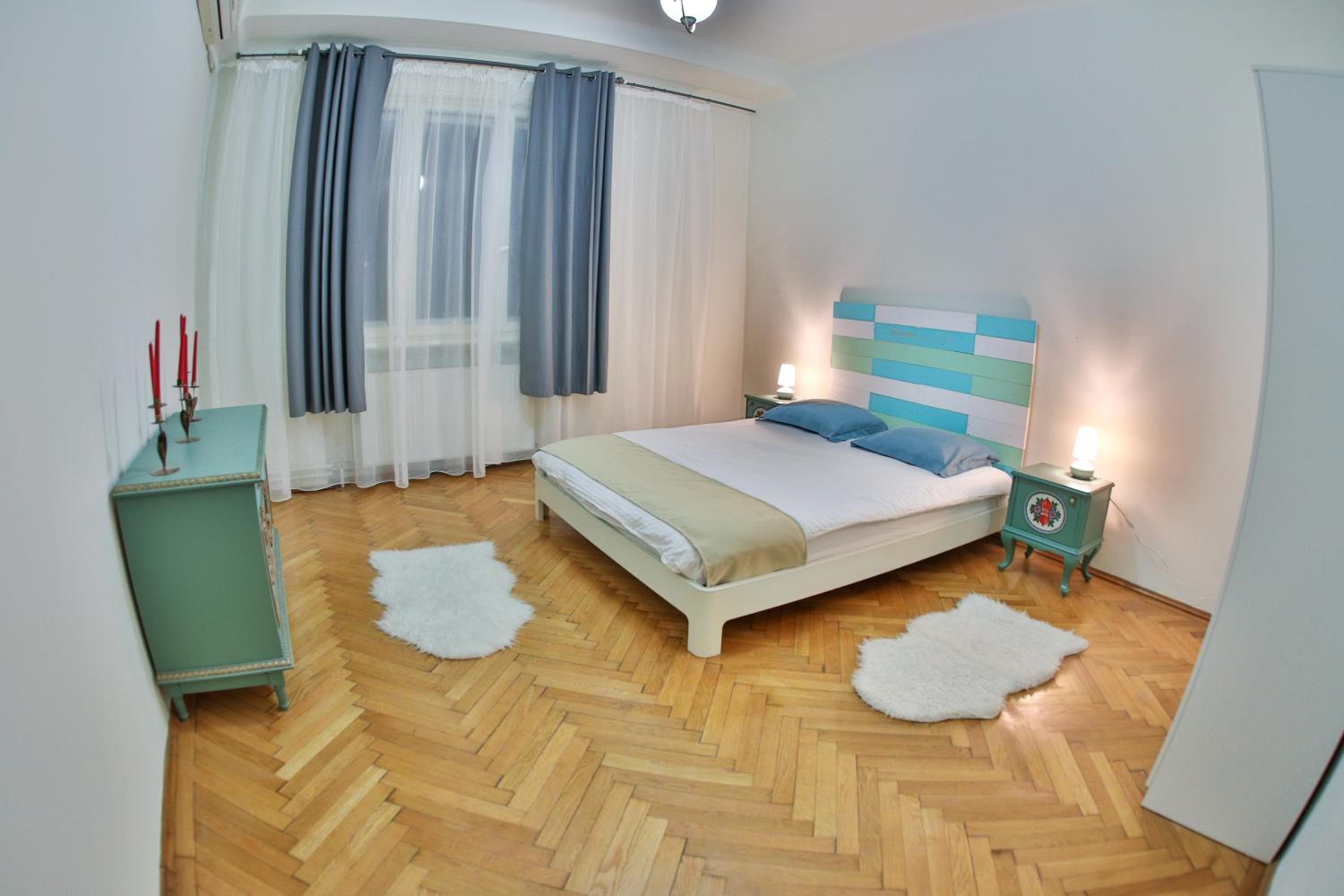 Apartment with Terrace - Photo 10