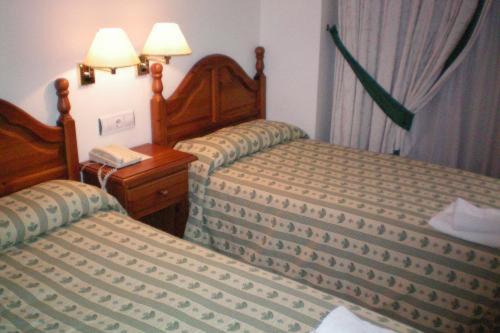 Double or Twin Room - Photo 4
