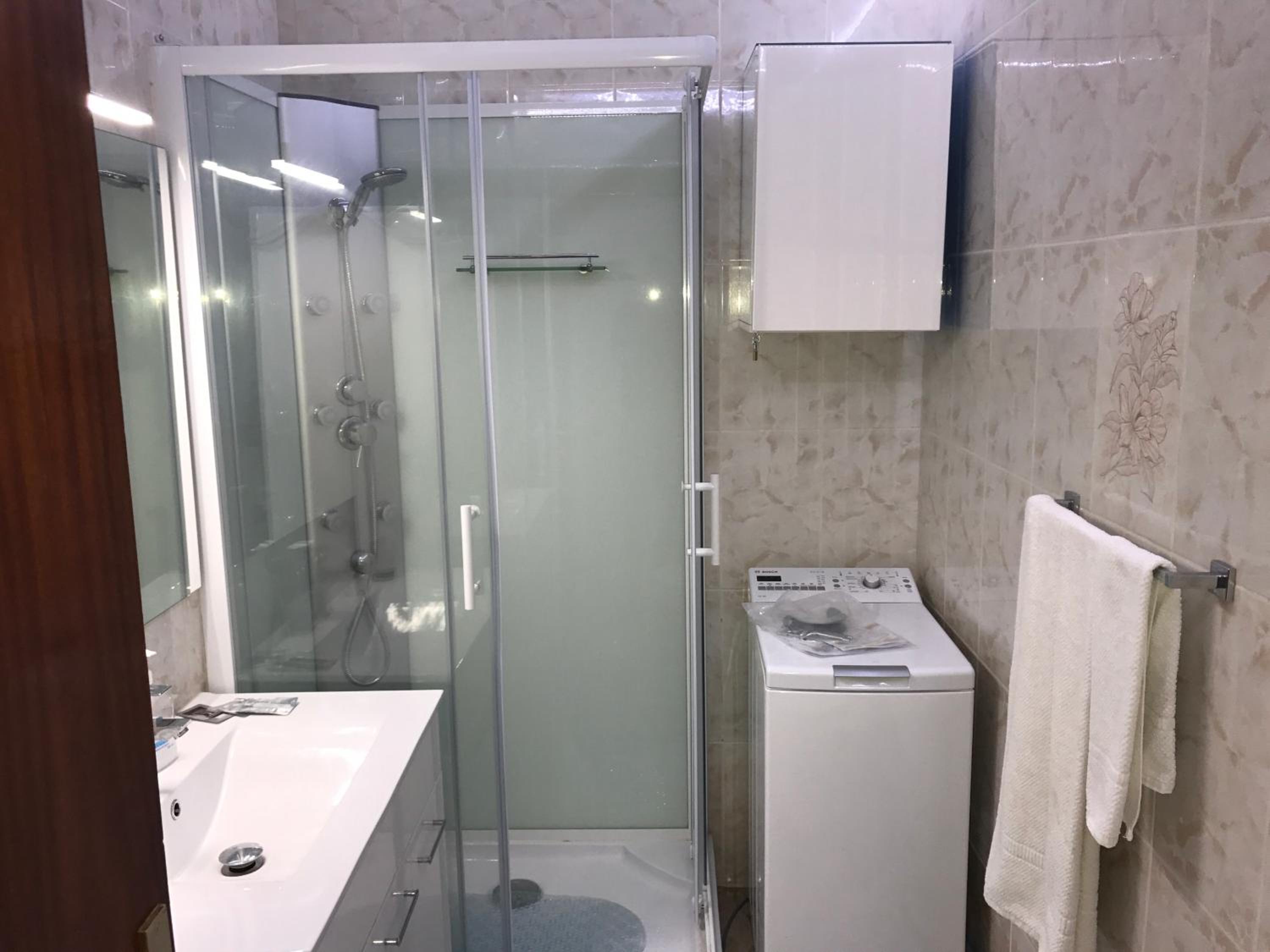 One-Bedroom Apartment - Photo 15