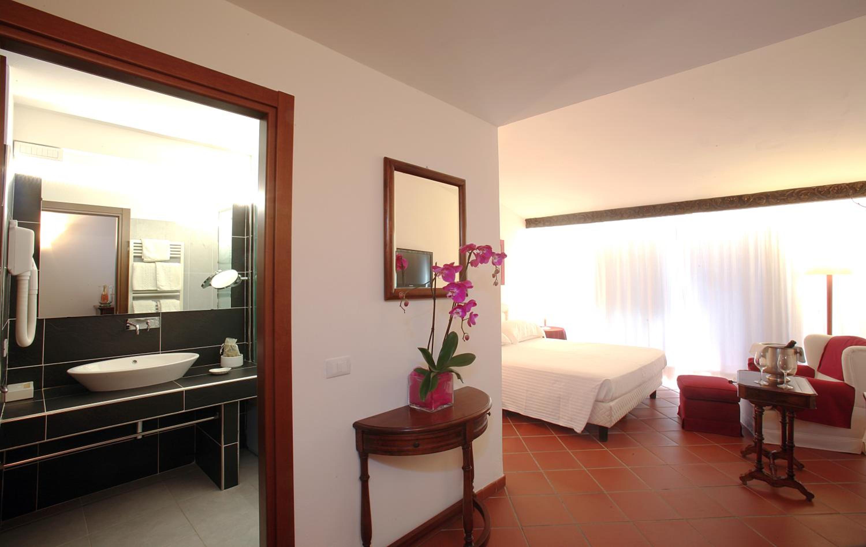 Junior Suite with Sea View - Photo 12