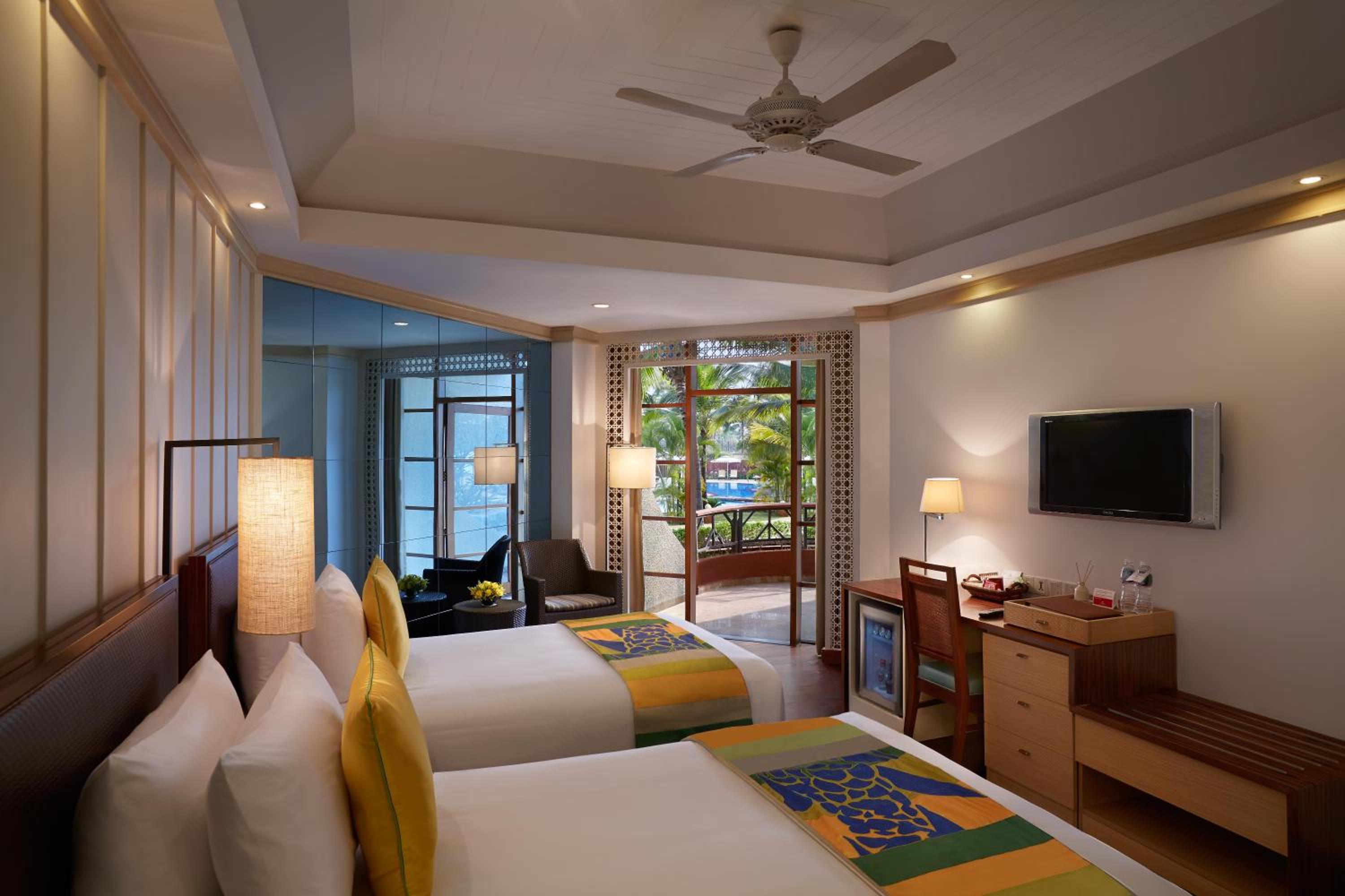 Deluxe Room King Bed