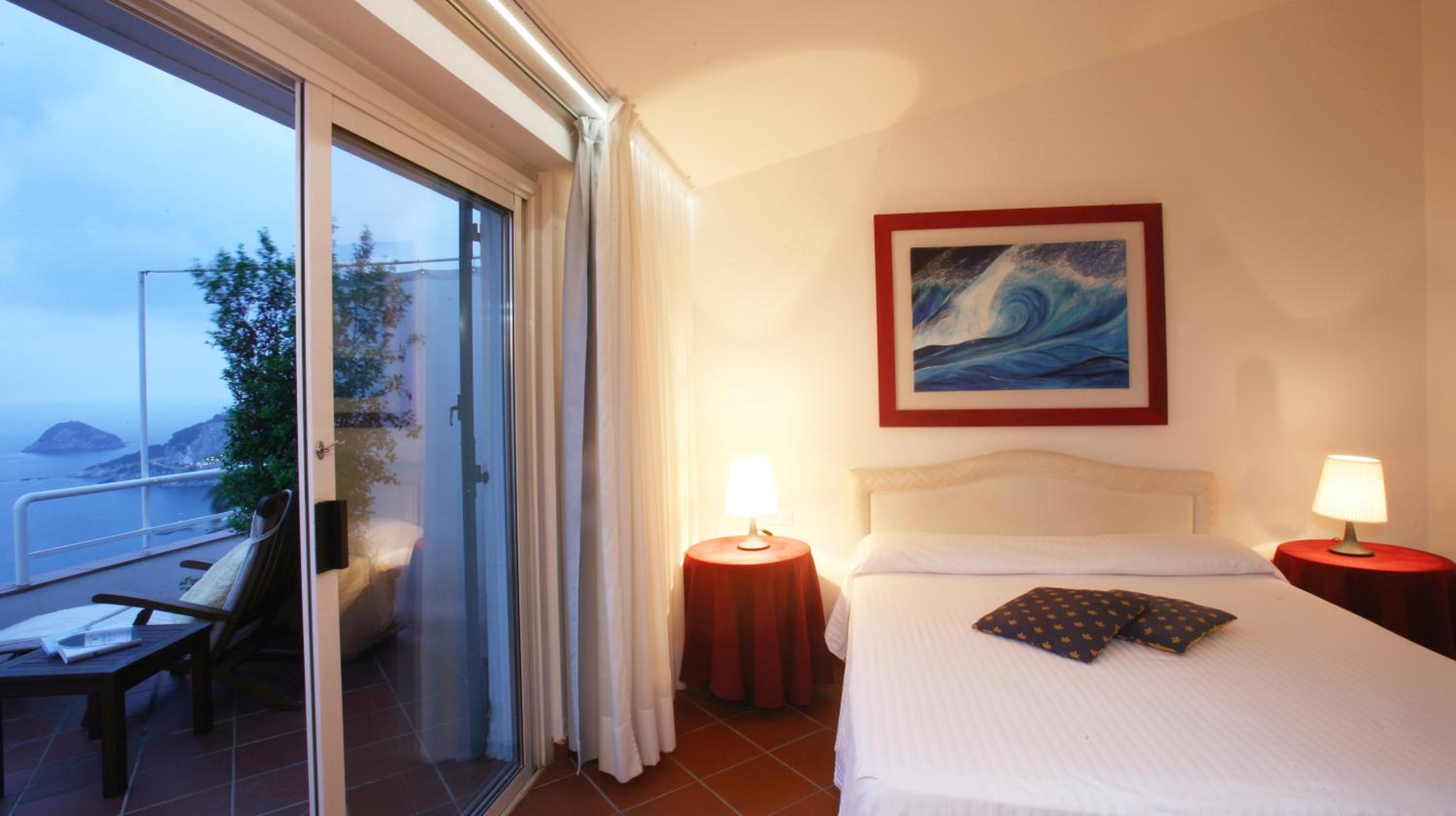Junior Suite with Sea View - Photo 1