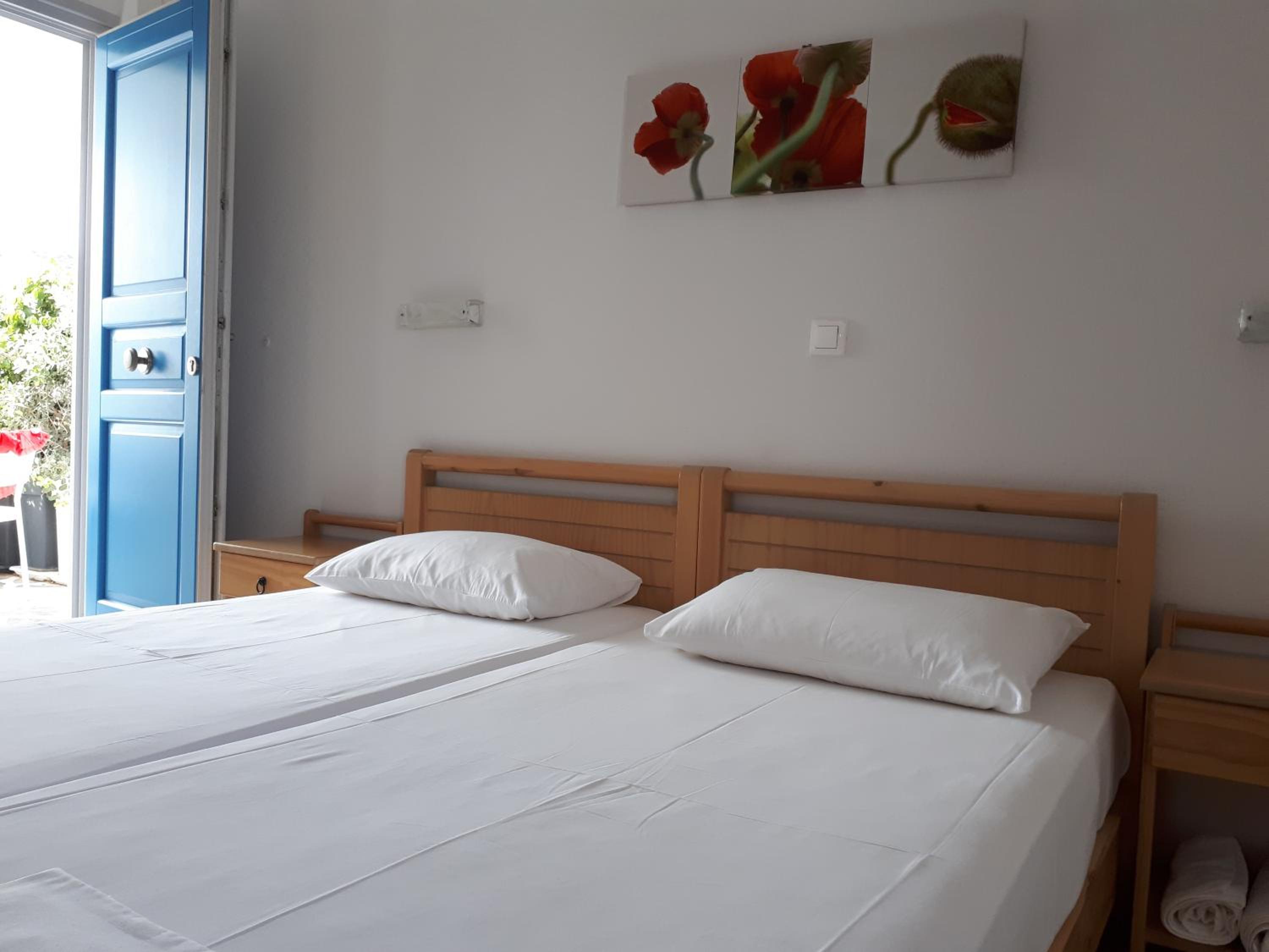 Double or Twin Room - Photo 6