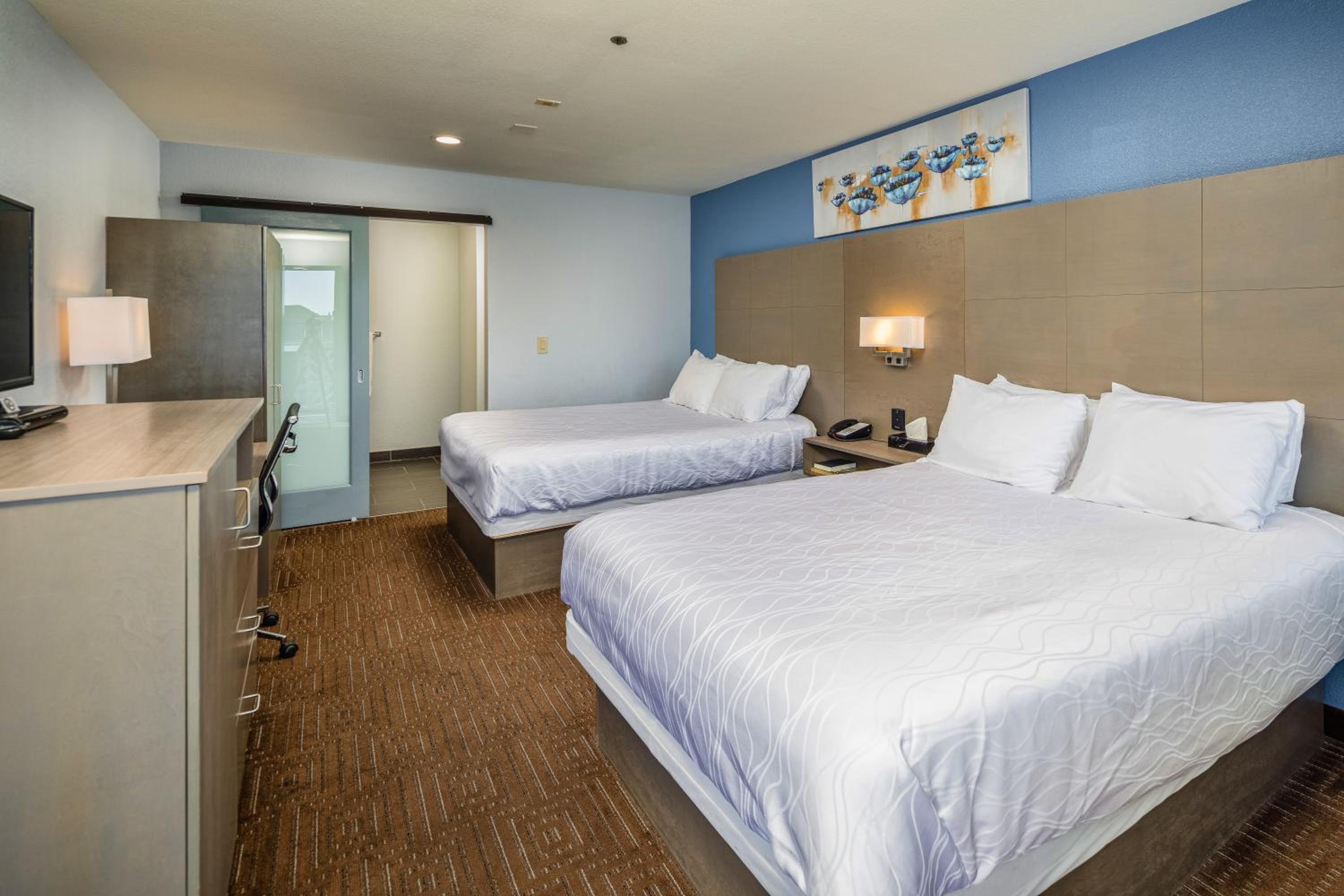 Double Room with Two Double Beds - Non-Smoking photo 2