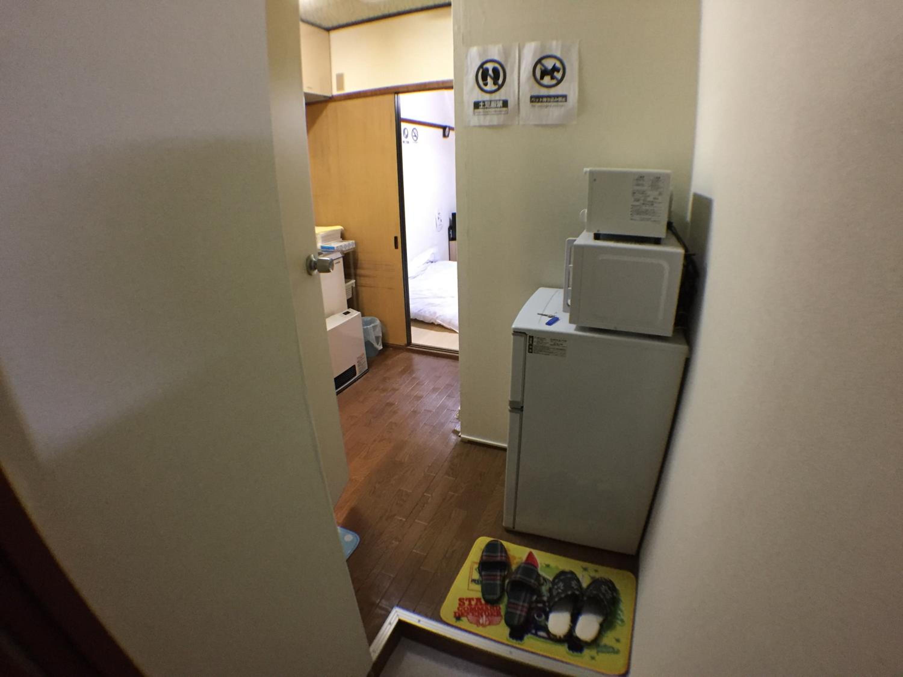 One-Bedroom Apartment - Photo 8
