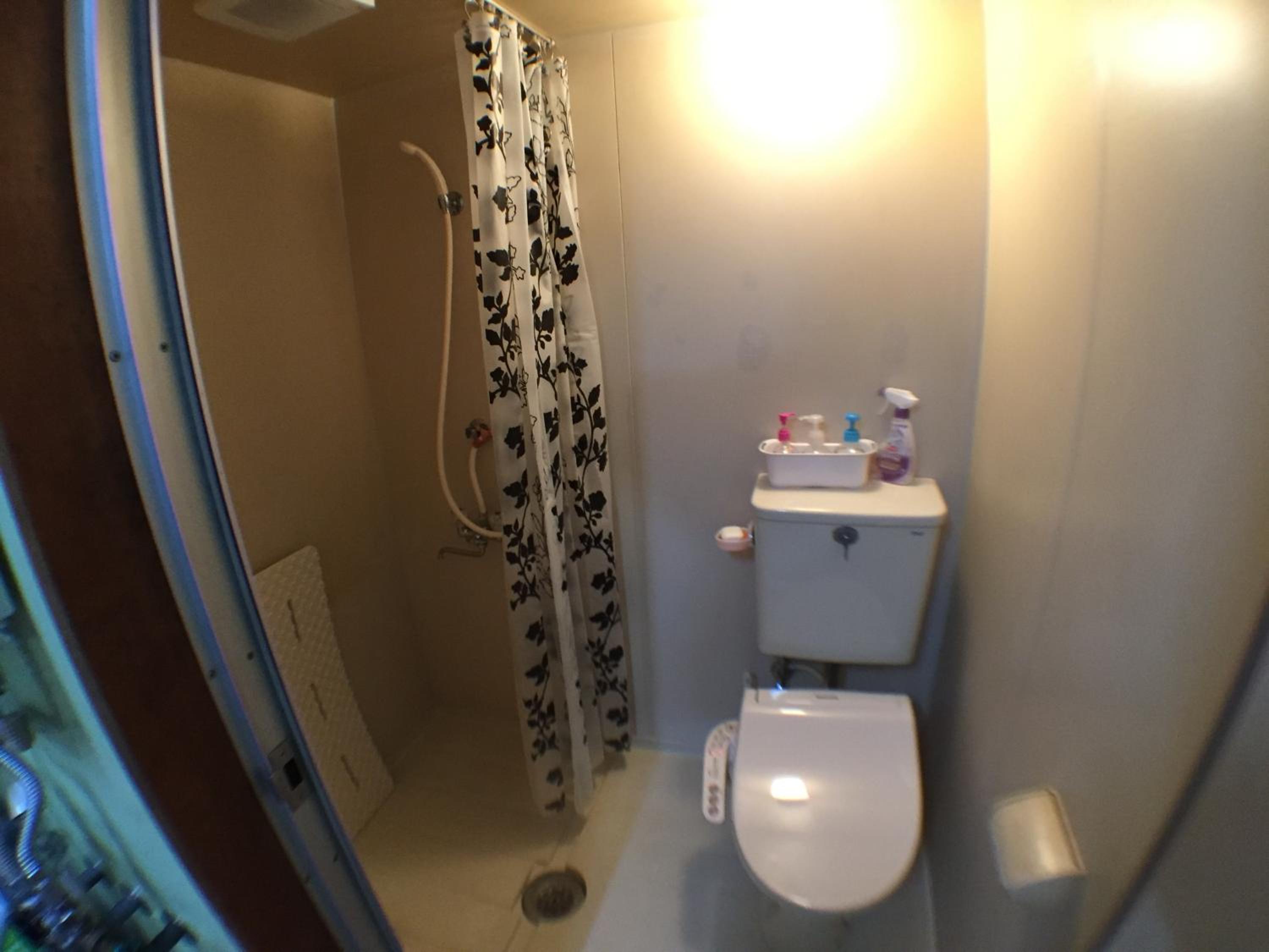 One-Bedroom Apartment - Photo 7