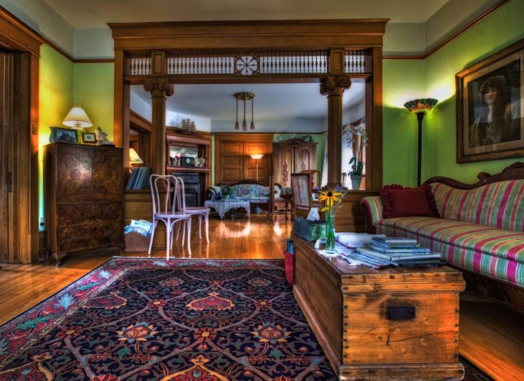 Deluxe King Suite photo 2