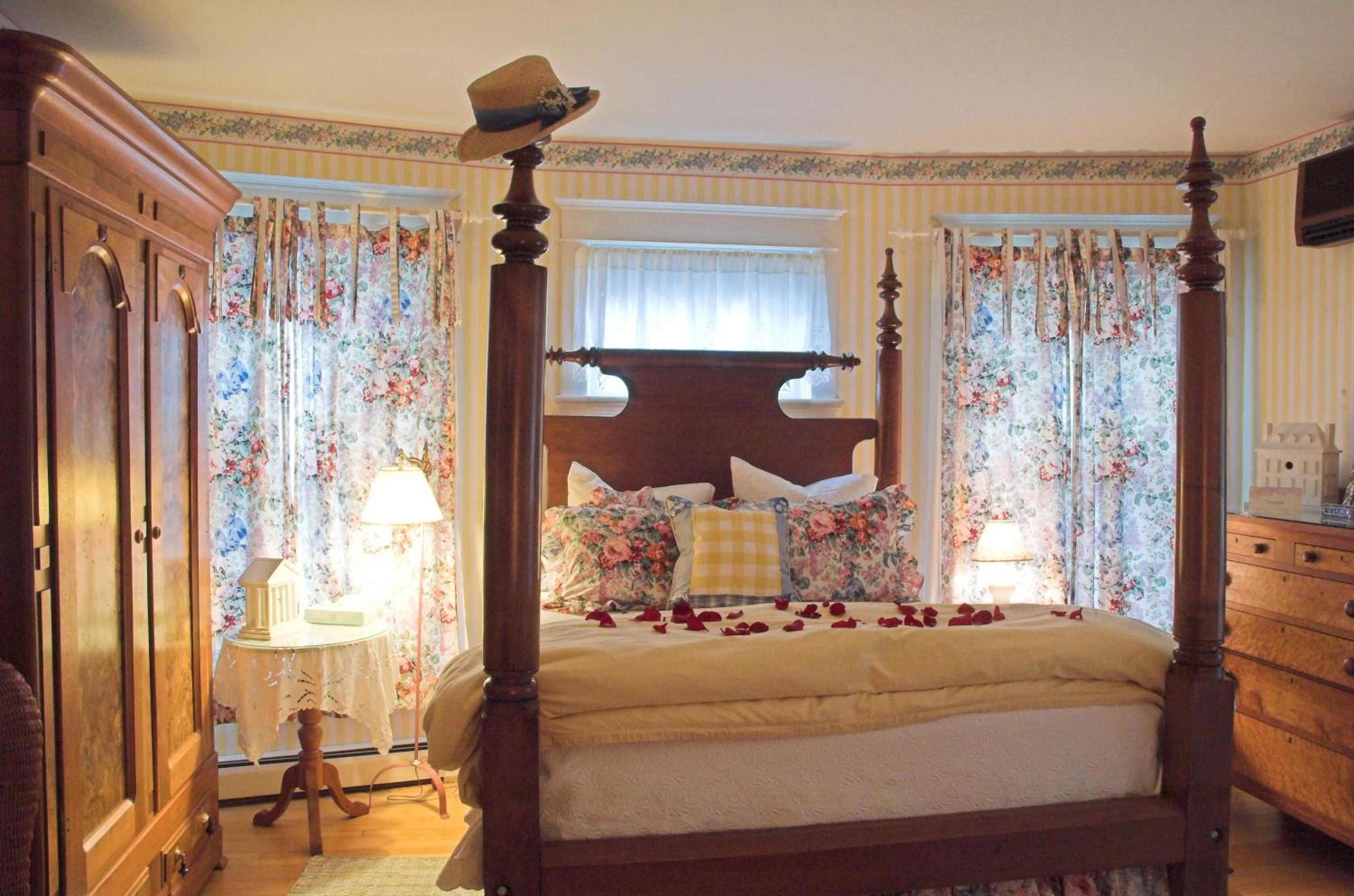 Deluxe Queen Room photo 2