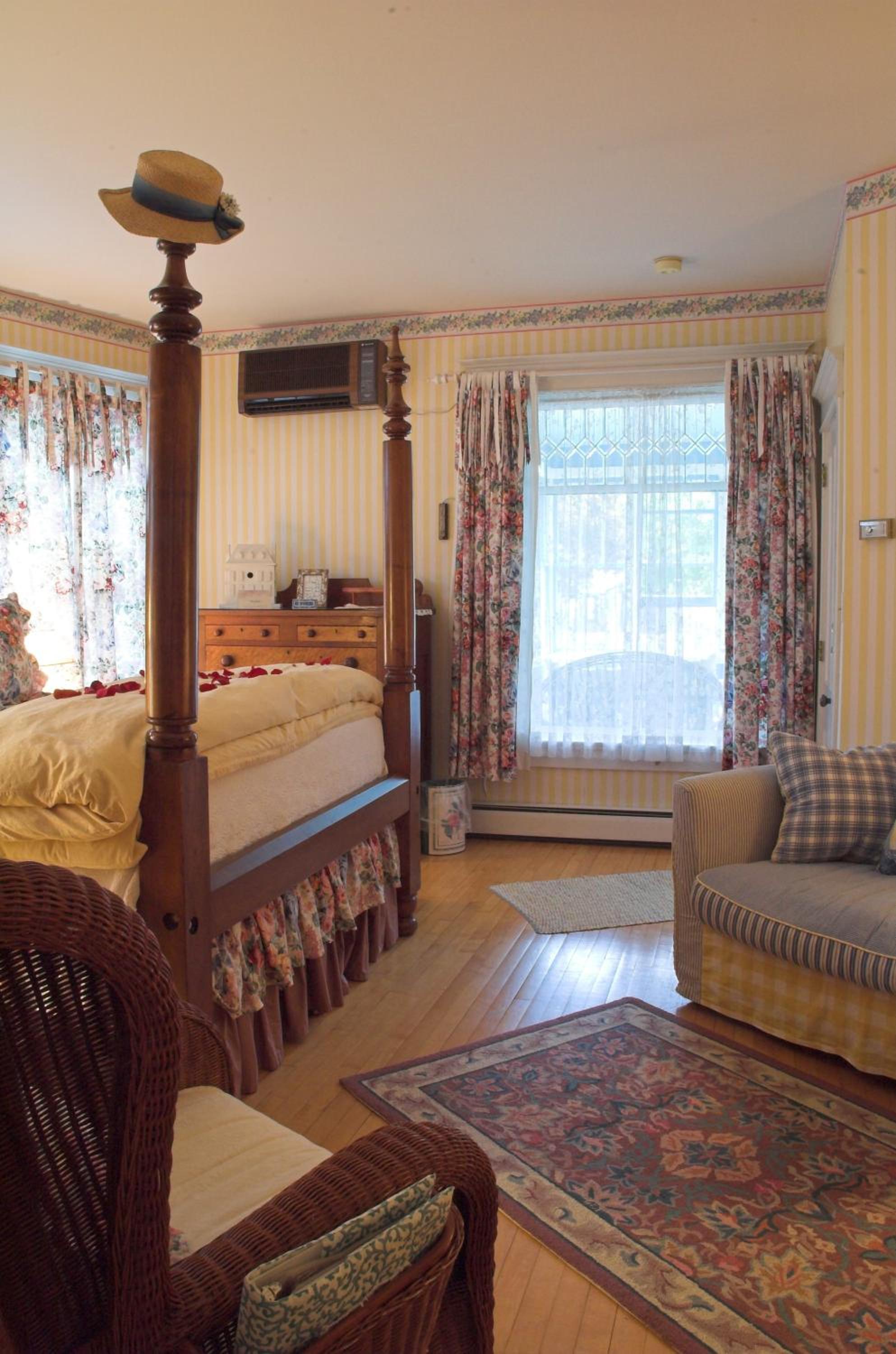 Deluxe Queen Room photo 3