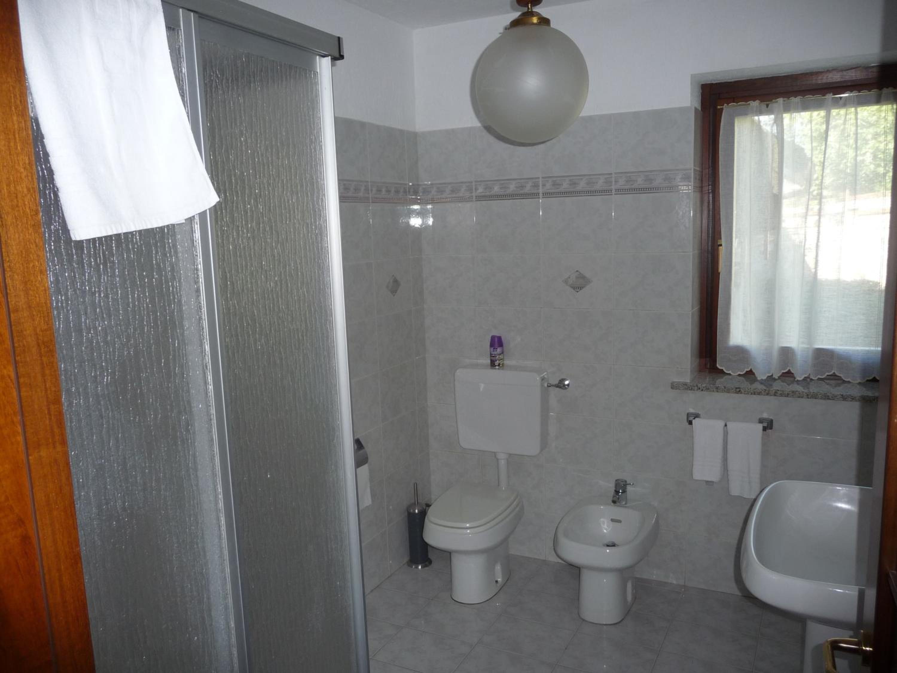 Standard Double Room with Shared Bathroom photo 2