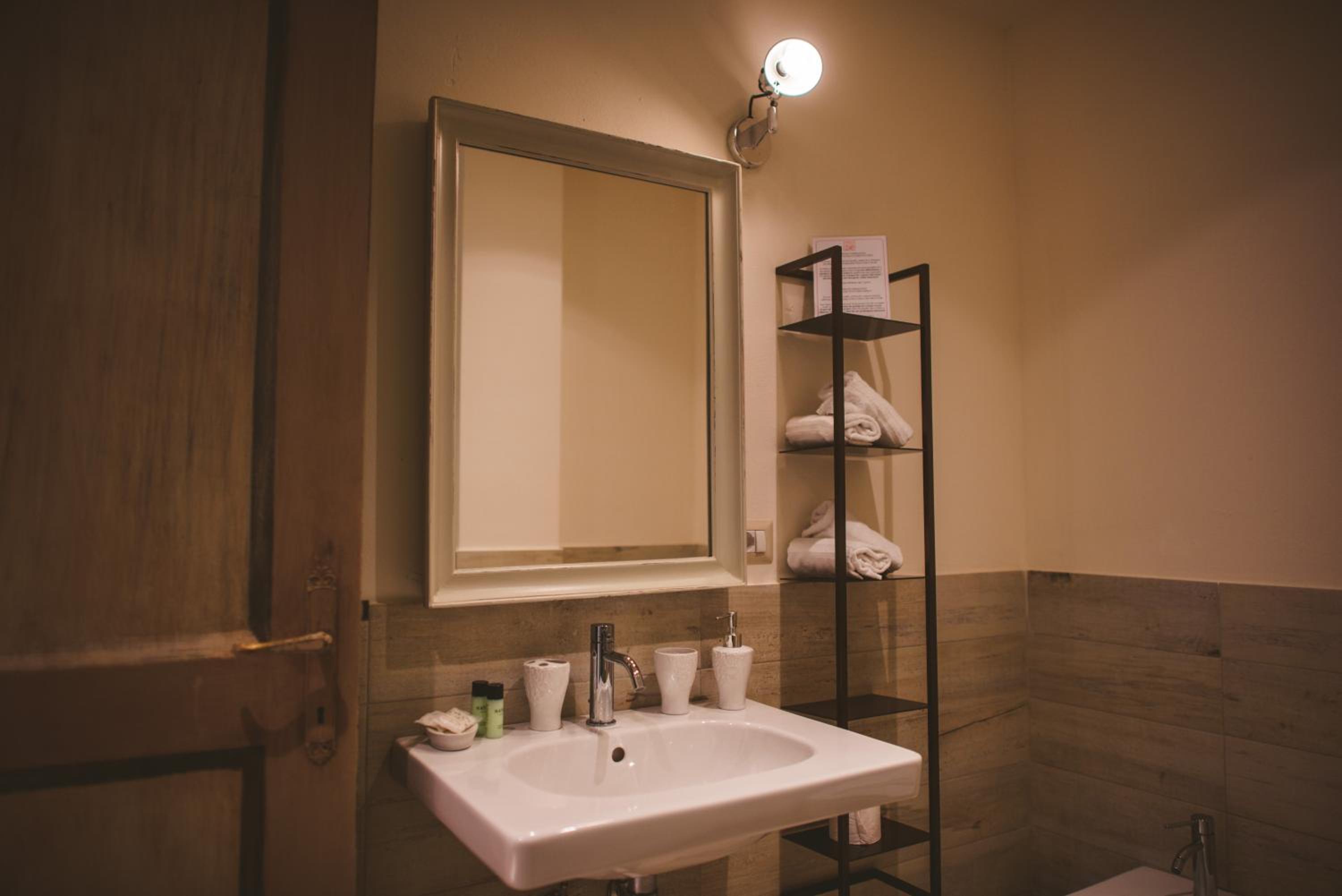 Two-Bedroom Suite - Photo 4