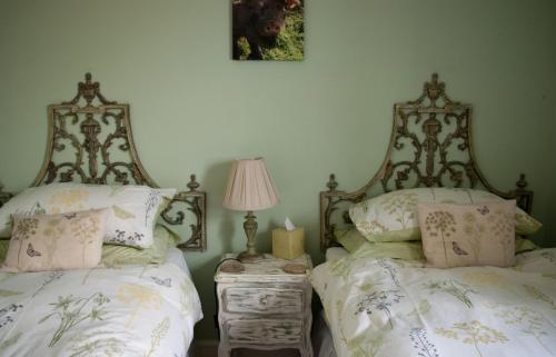Twin Room with Shared Bathroom photo 3