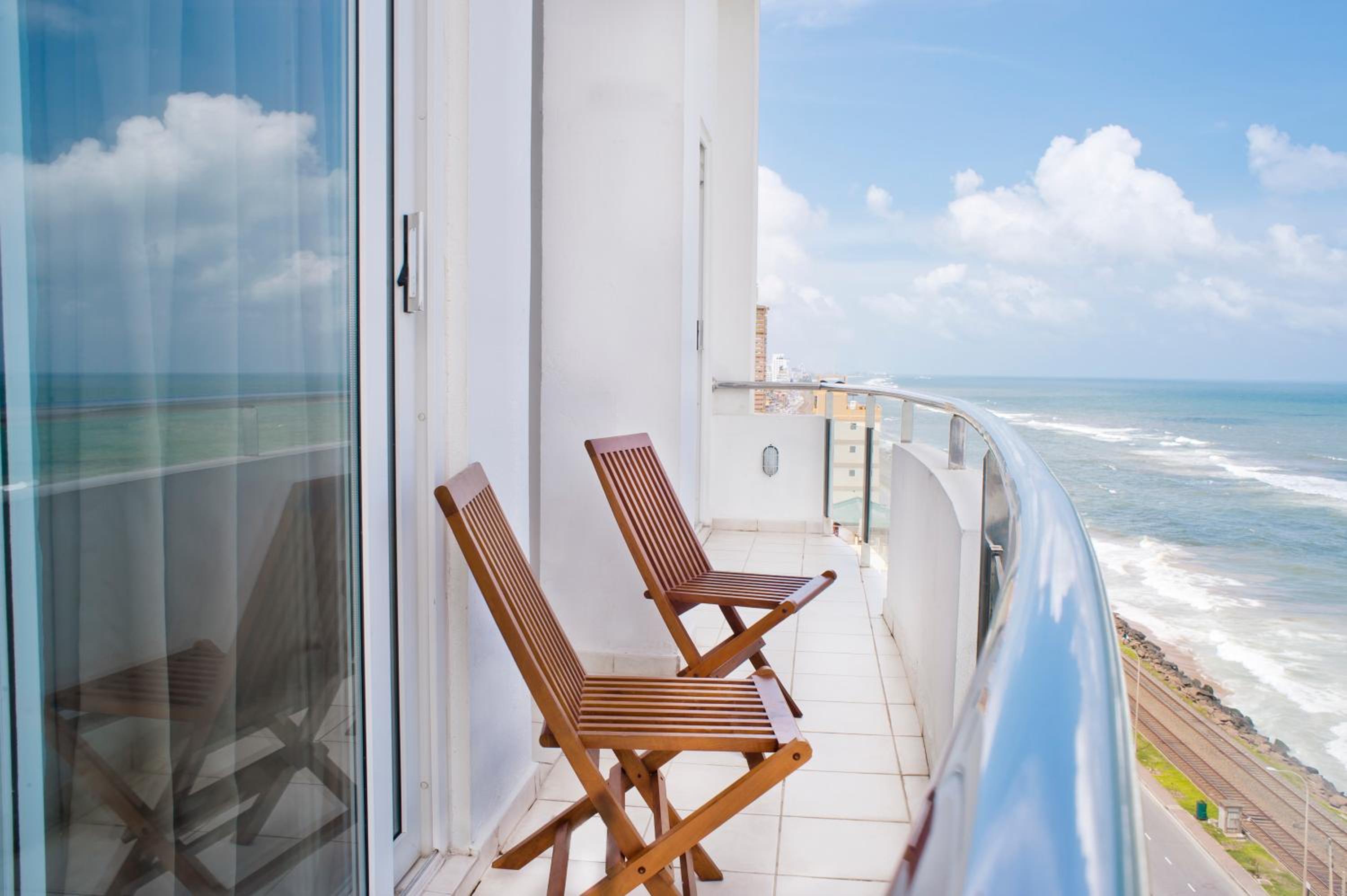 Panorama Suite with Ocean Front View - Photo 7