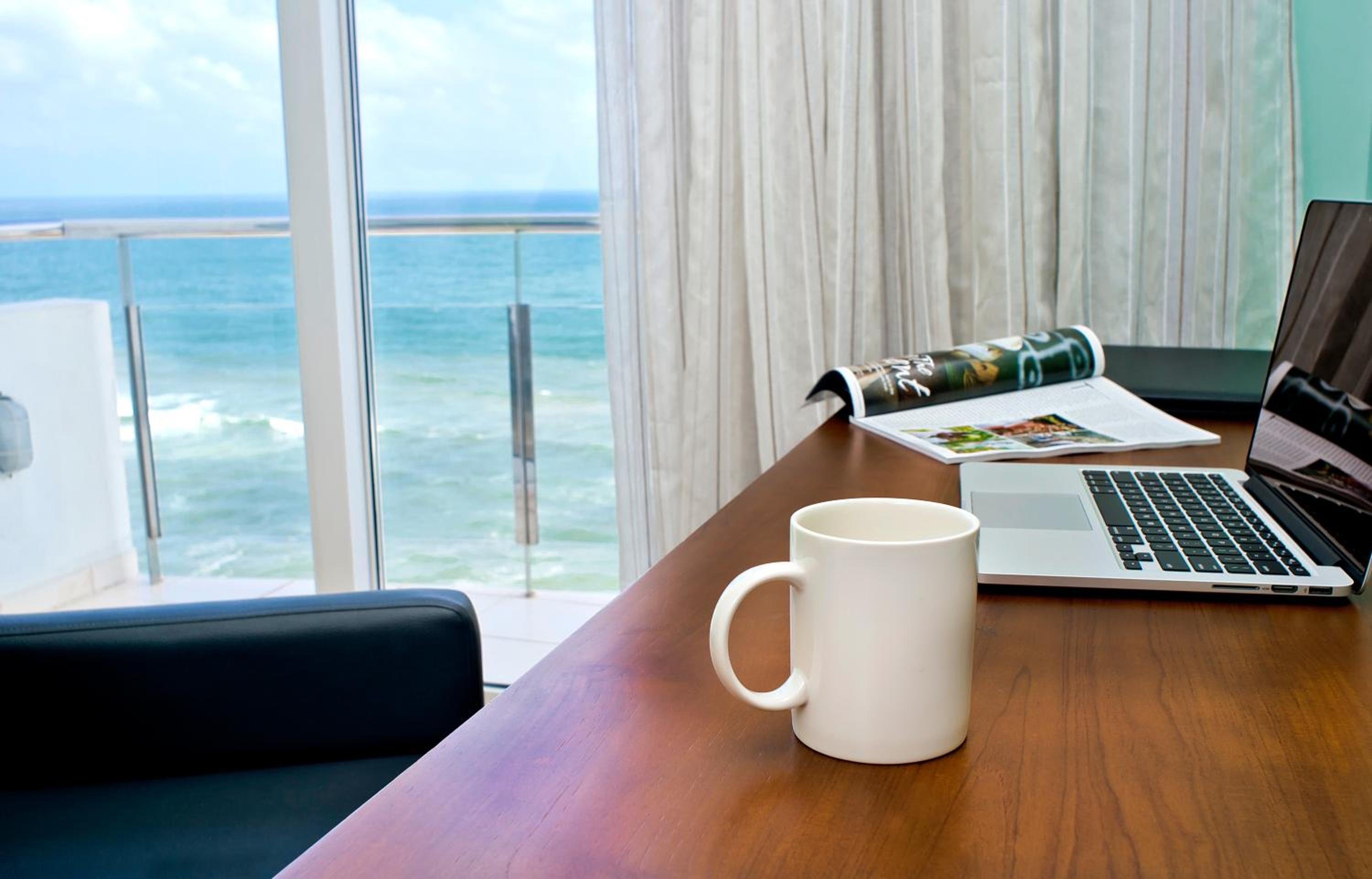 Panorama Suite with Ocean Front View - Photo 6