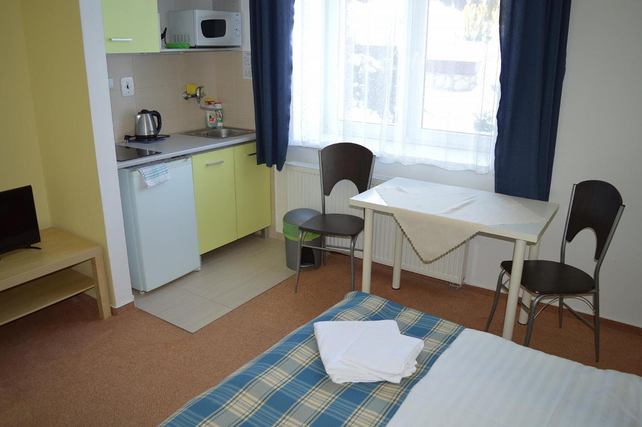 Studio Apartment - Photo 4