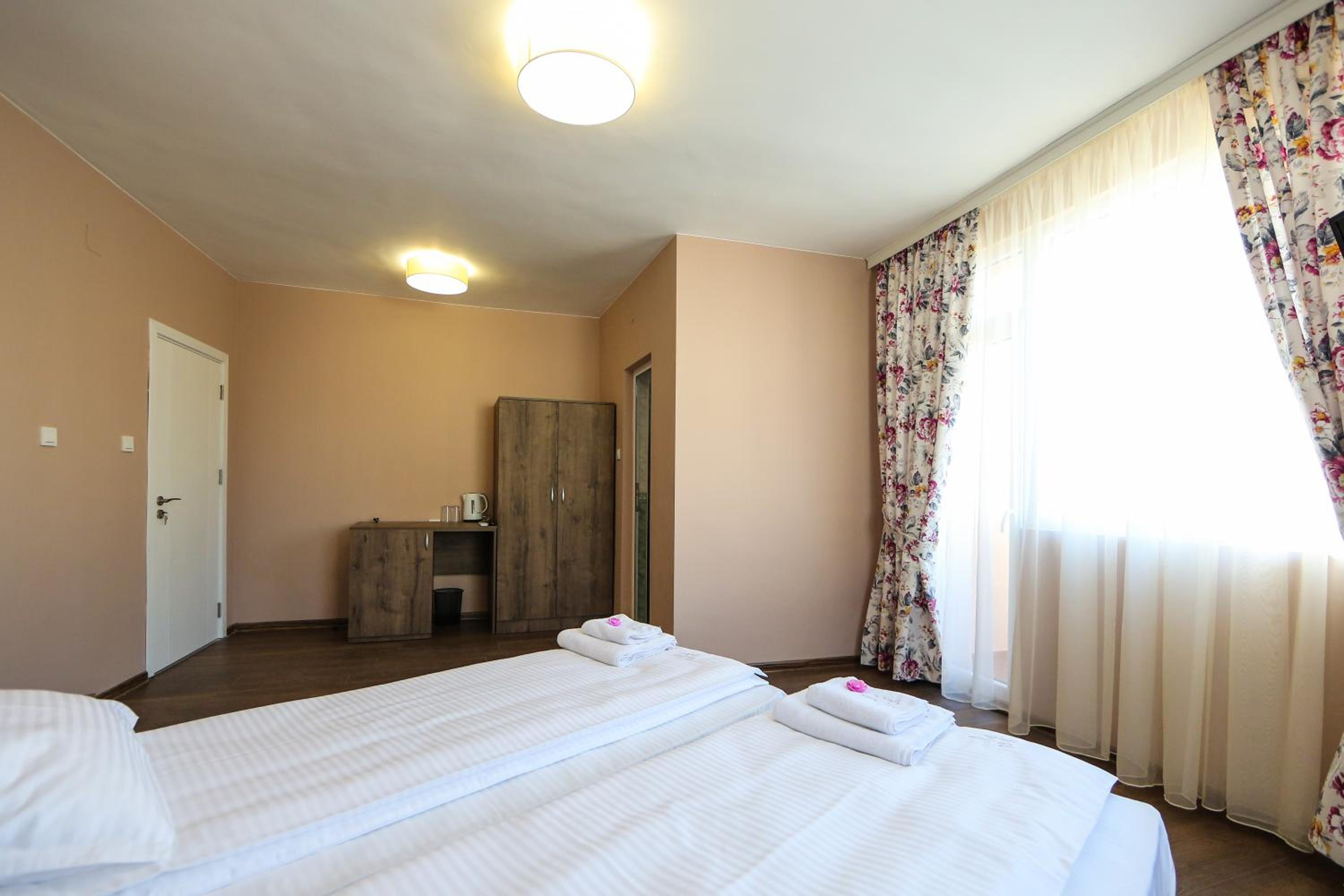Standard Double or Twin Room with Balcony photo 2