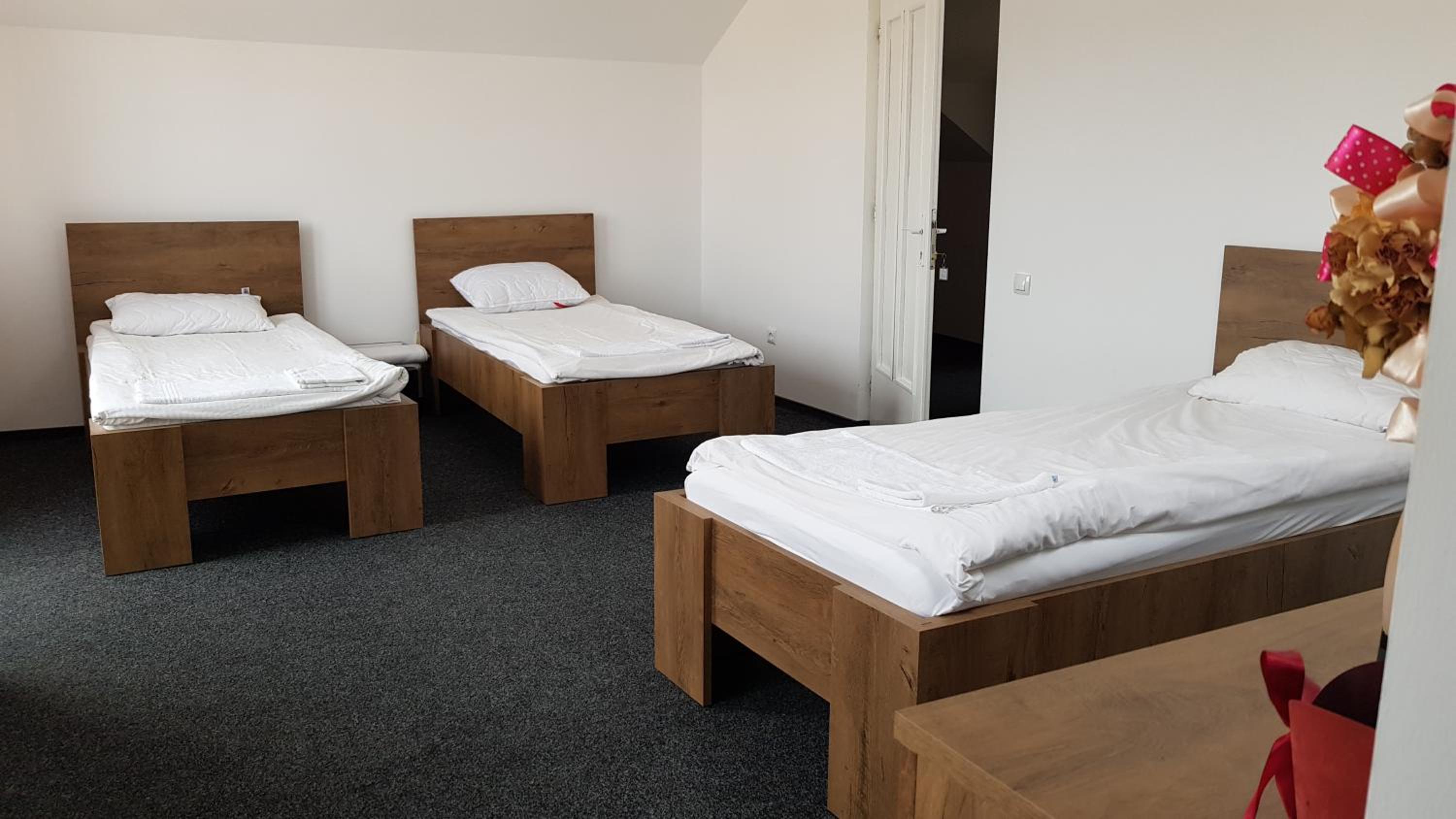 Triple Room With Shared Bathroom
