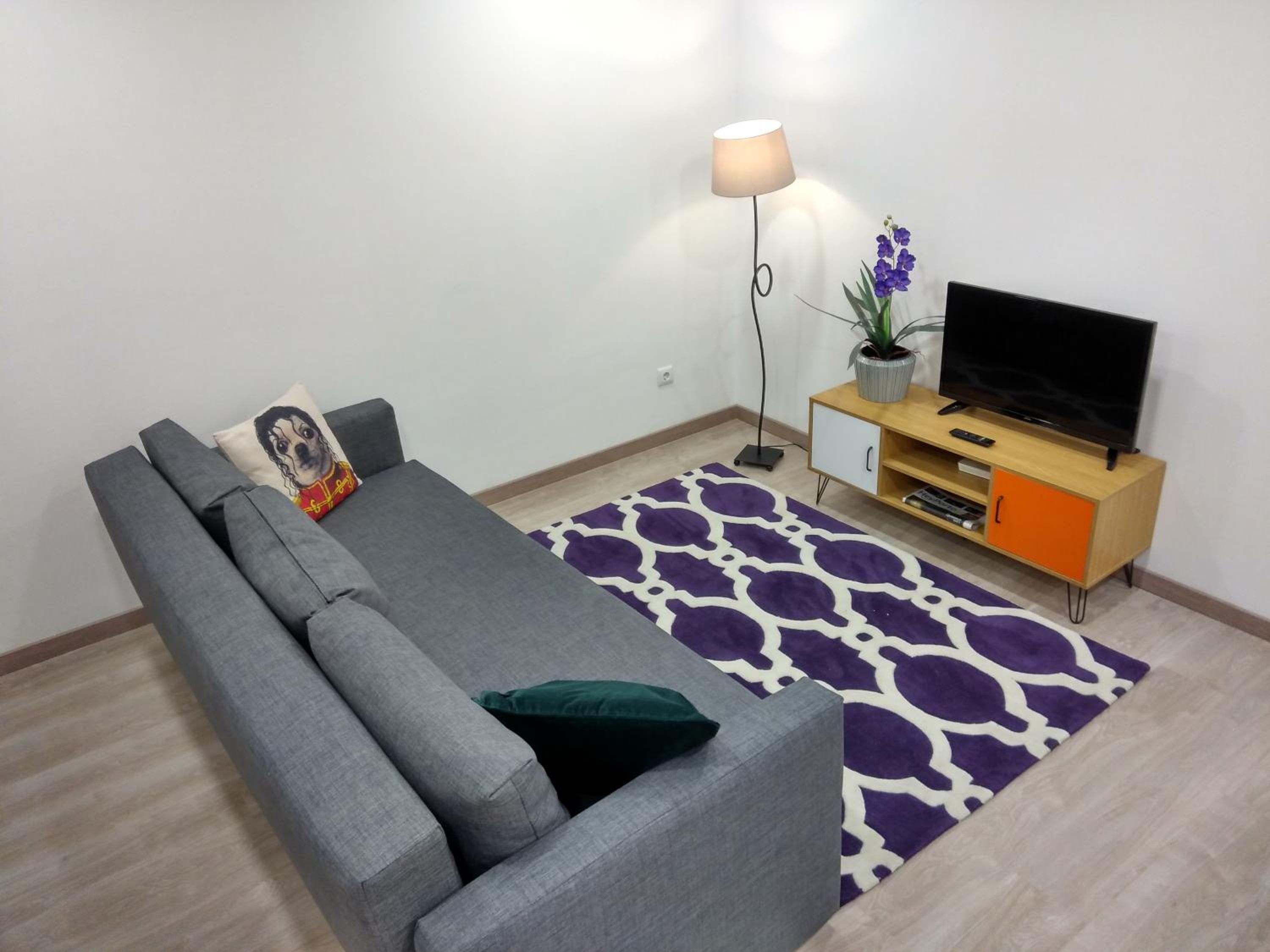 Two-Bedroom Apartment - Photo 8