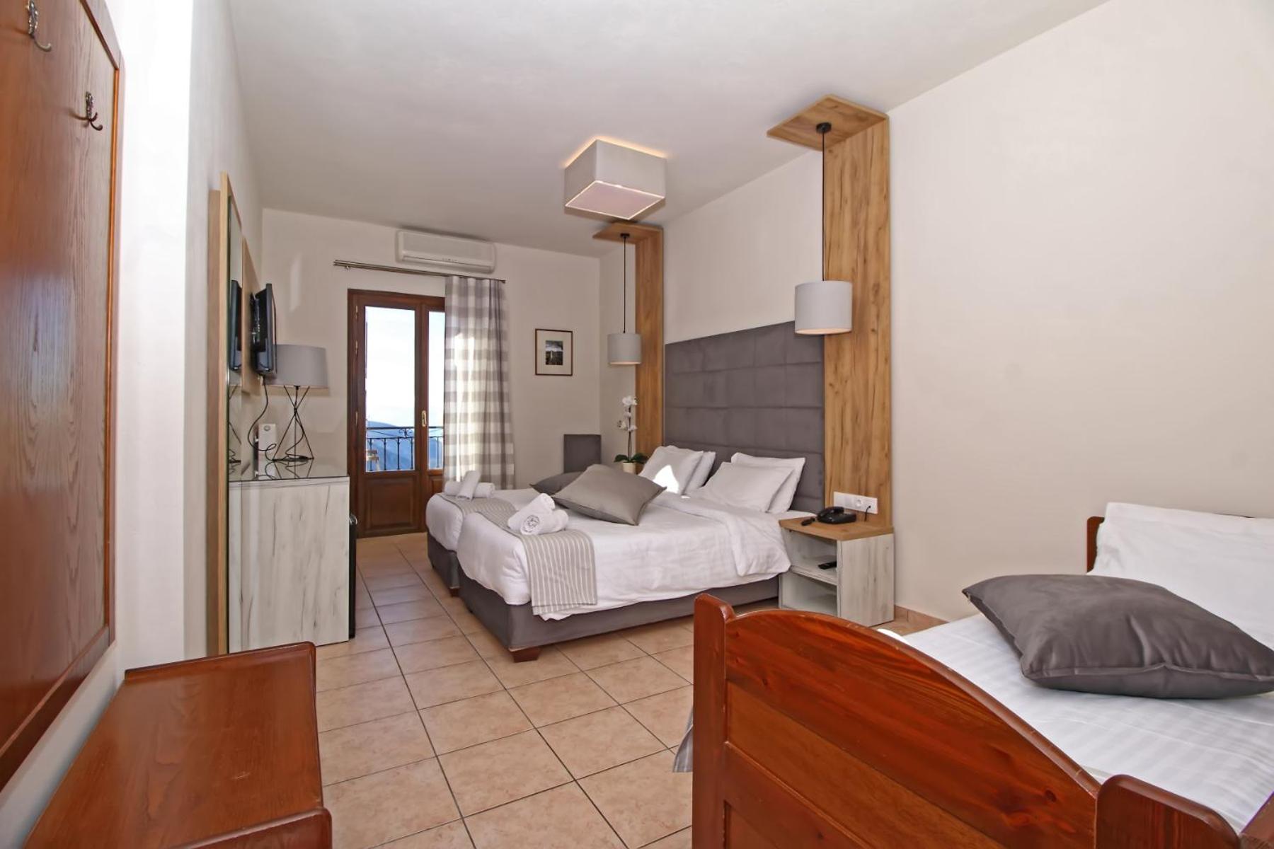 Triple Room photo 3