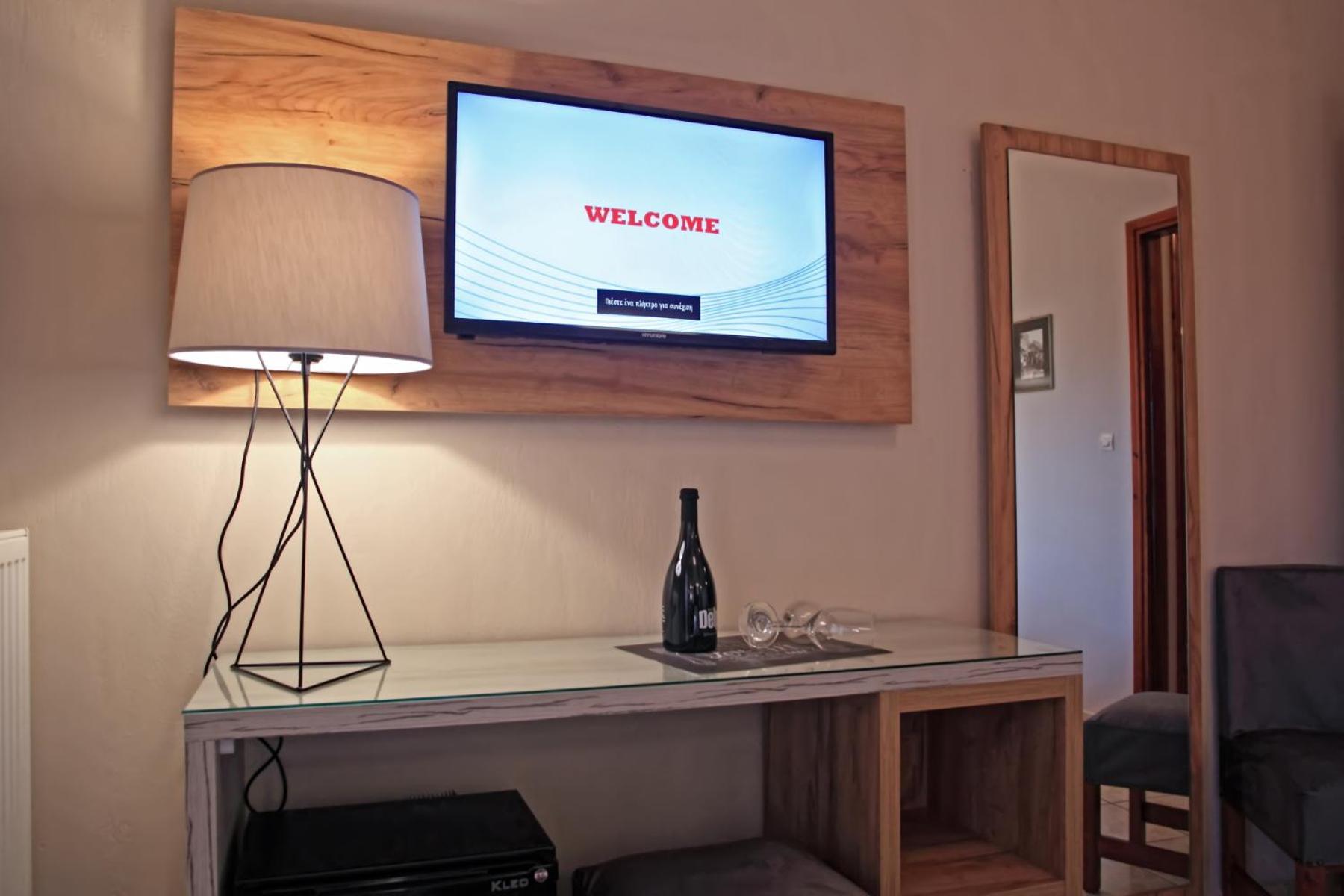 Standard Double or Twin Room with Street View photo 3