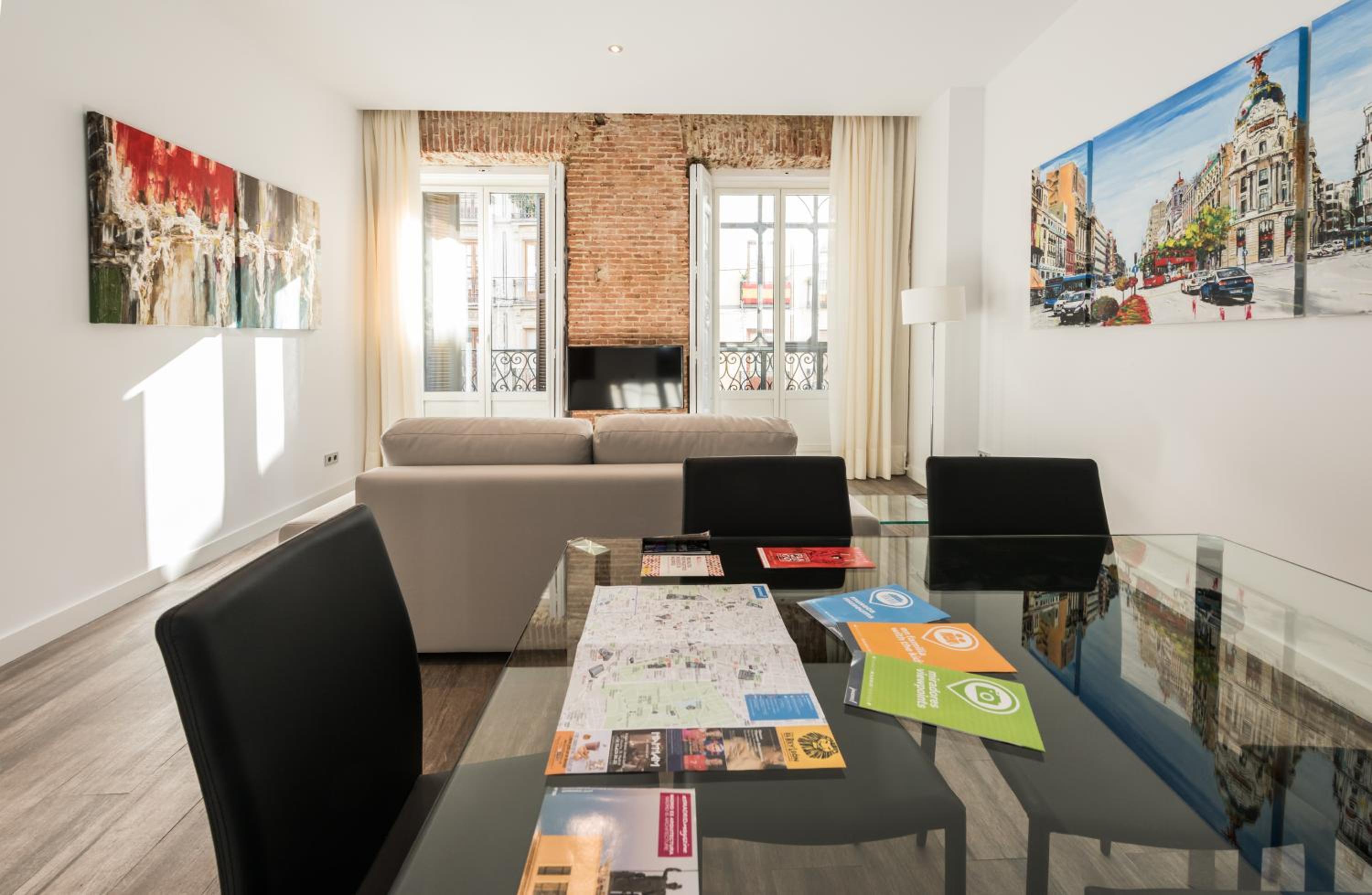 Apartamento con Balcón
