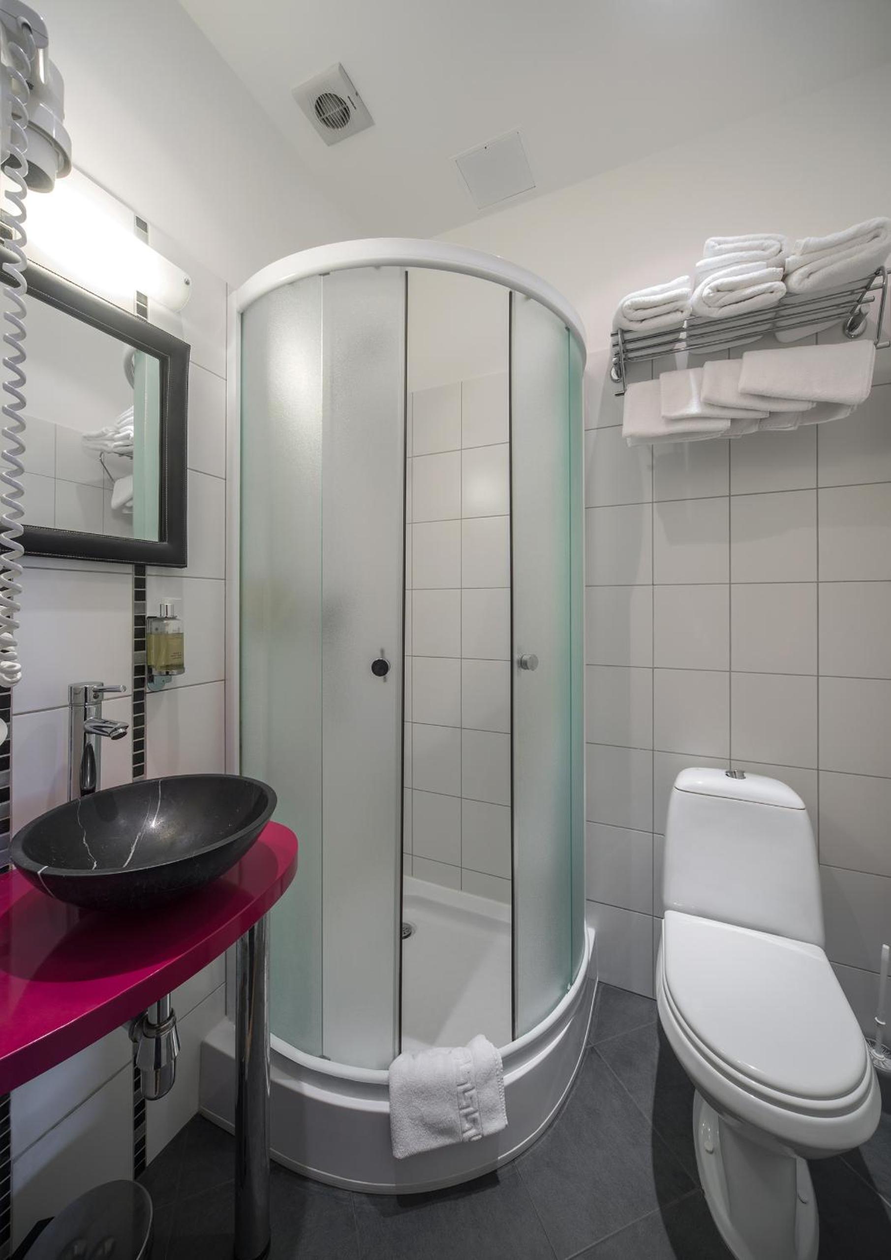 Double Room - Photo 7