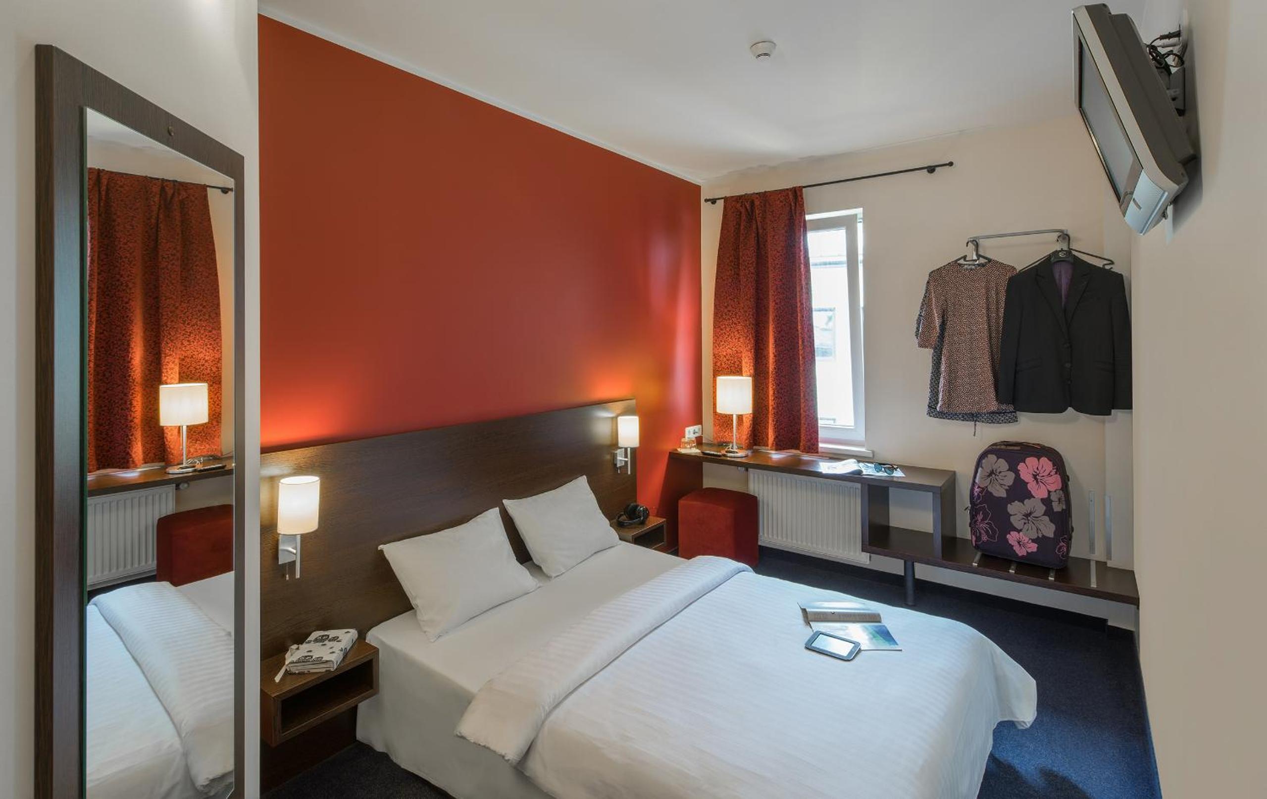 Double Room - Photo 1