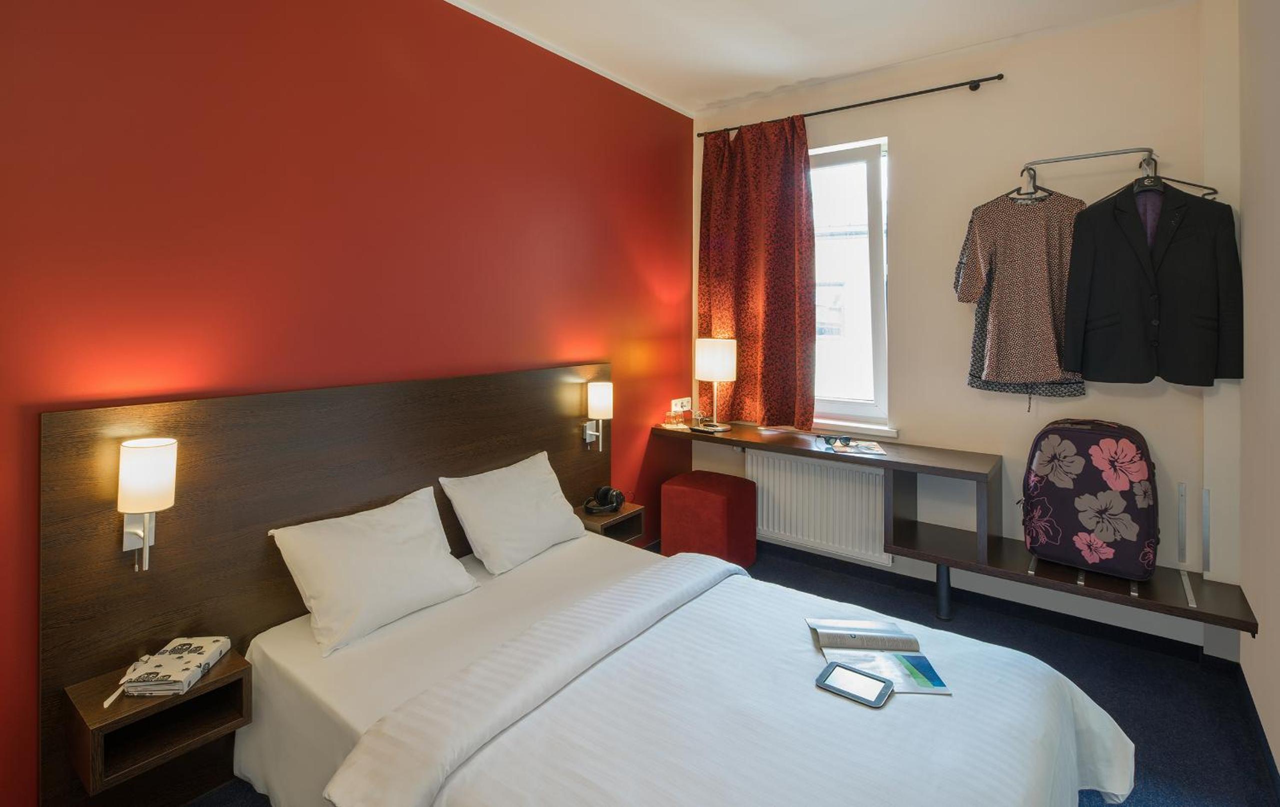 Double Room - Photo 5
