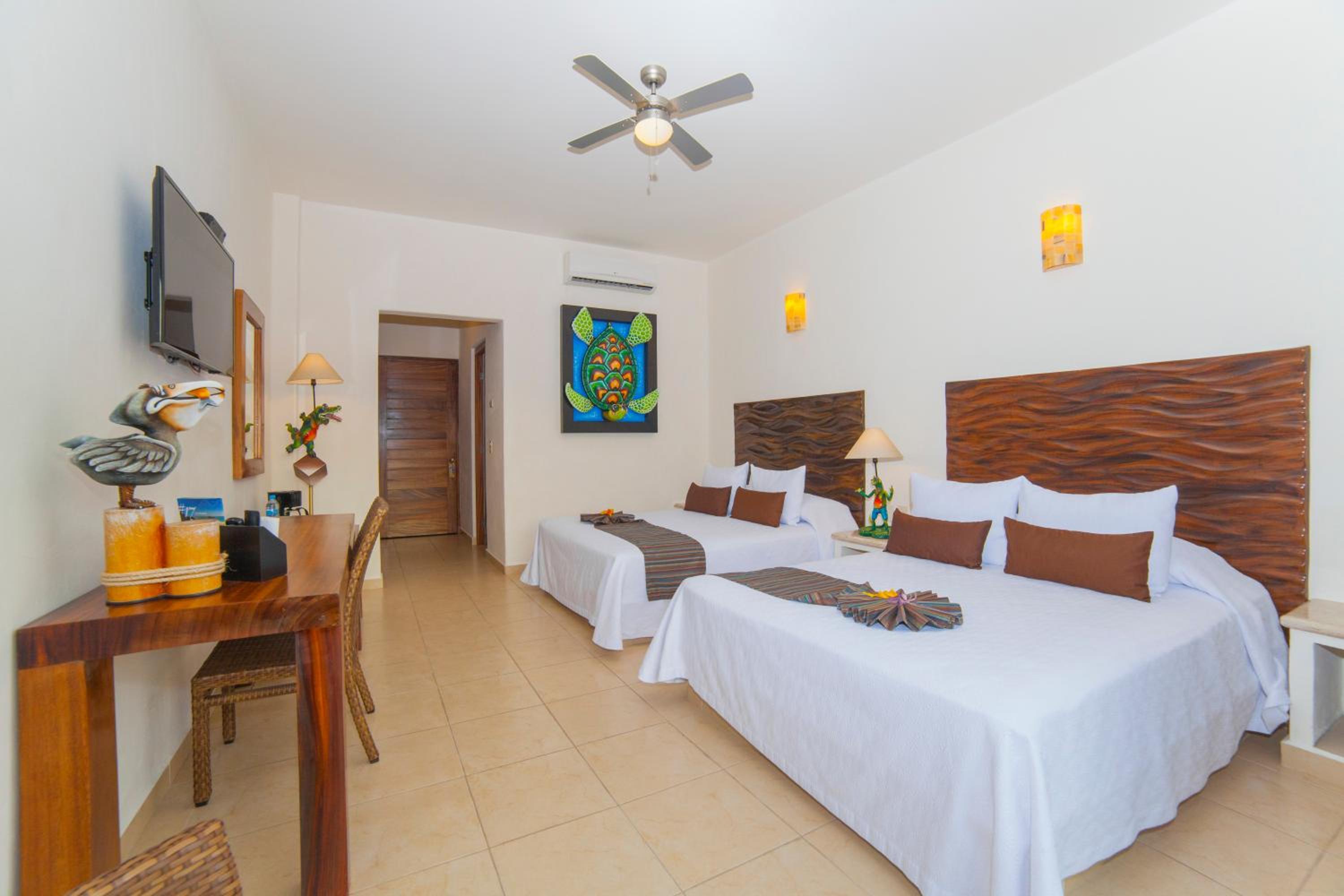 Standard Double Room with Partial Sea View and Balcony photo 3