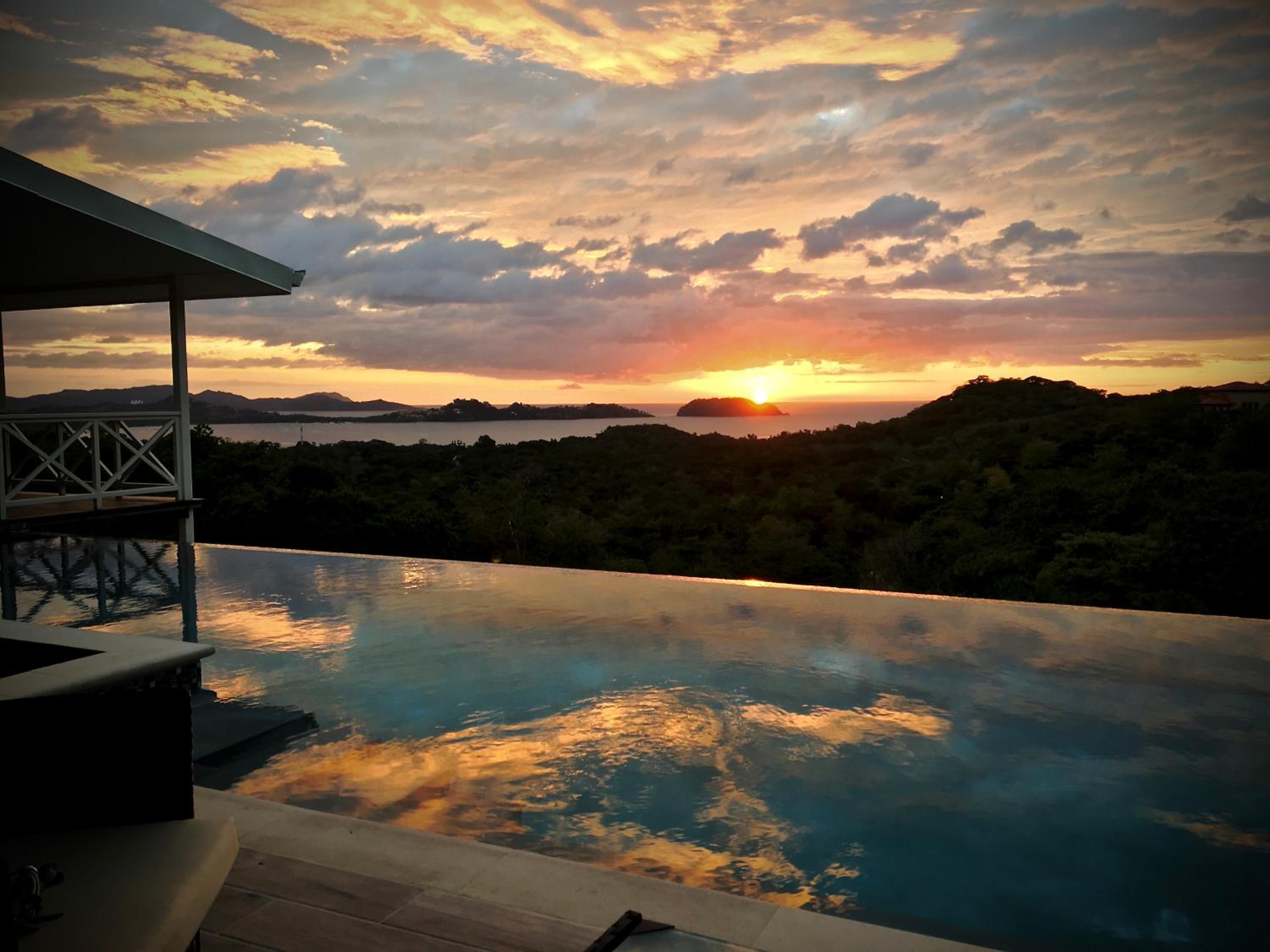 Villa With Sea View photo 3